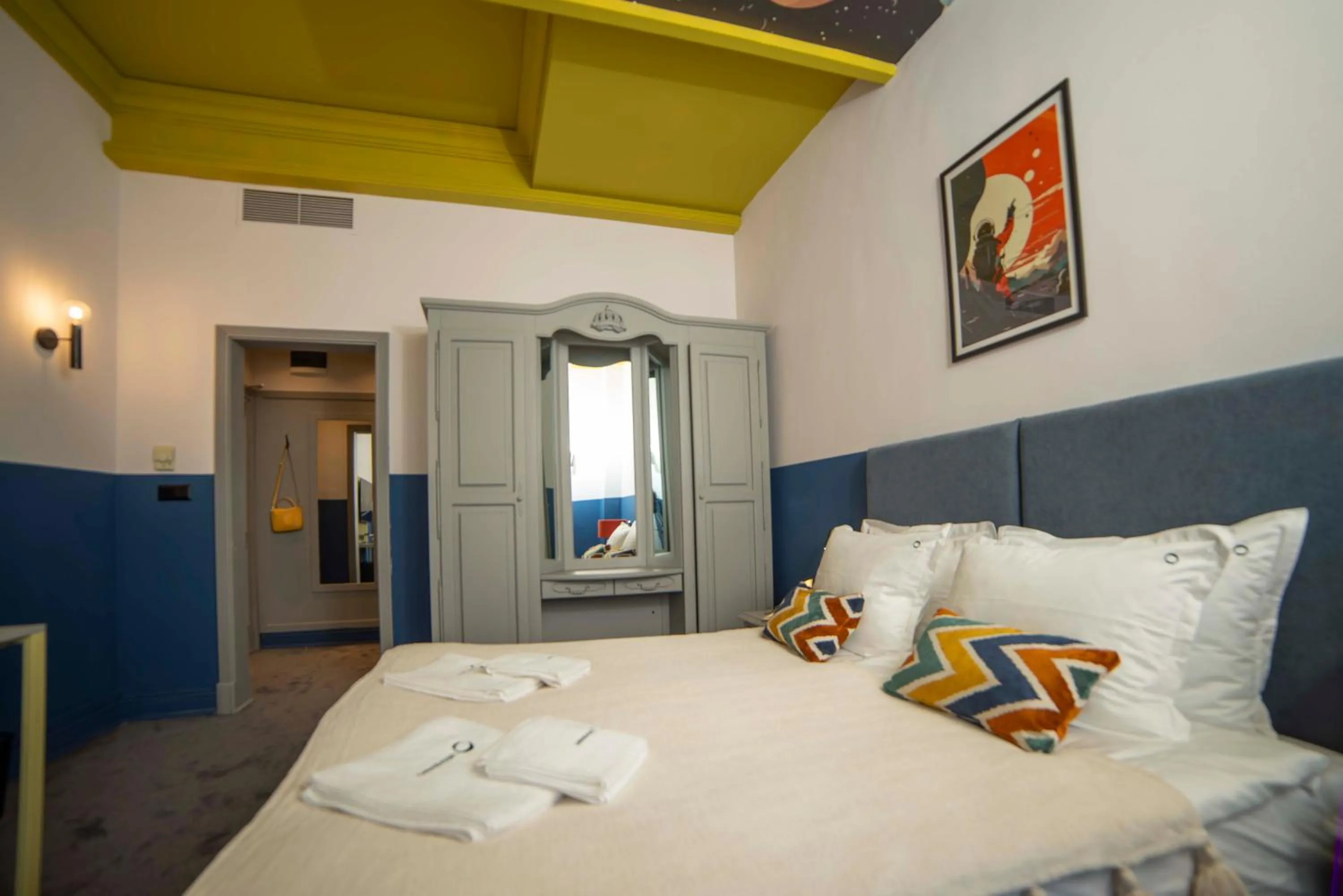 Bedroom, Bed in Maria Luisa by INTROVERT HOTELS