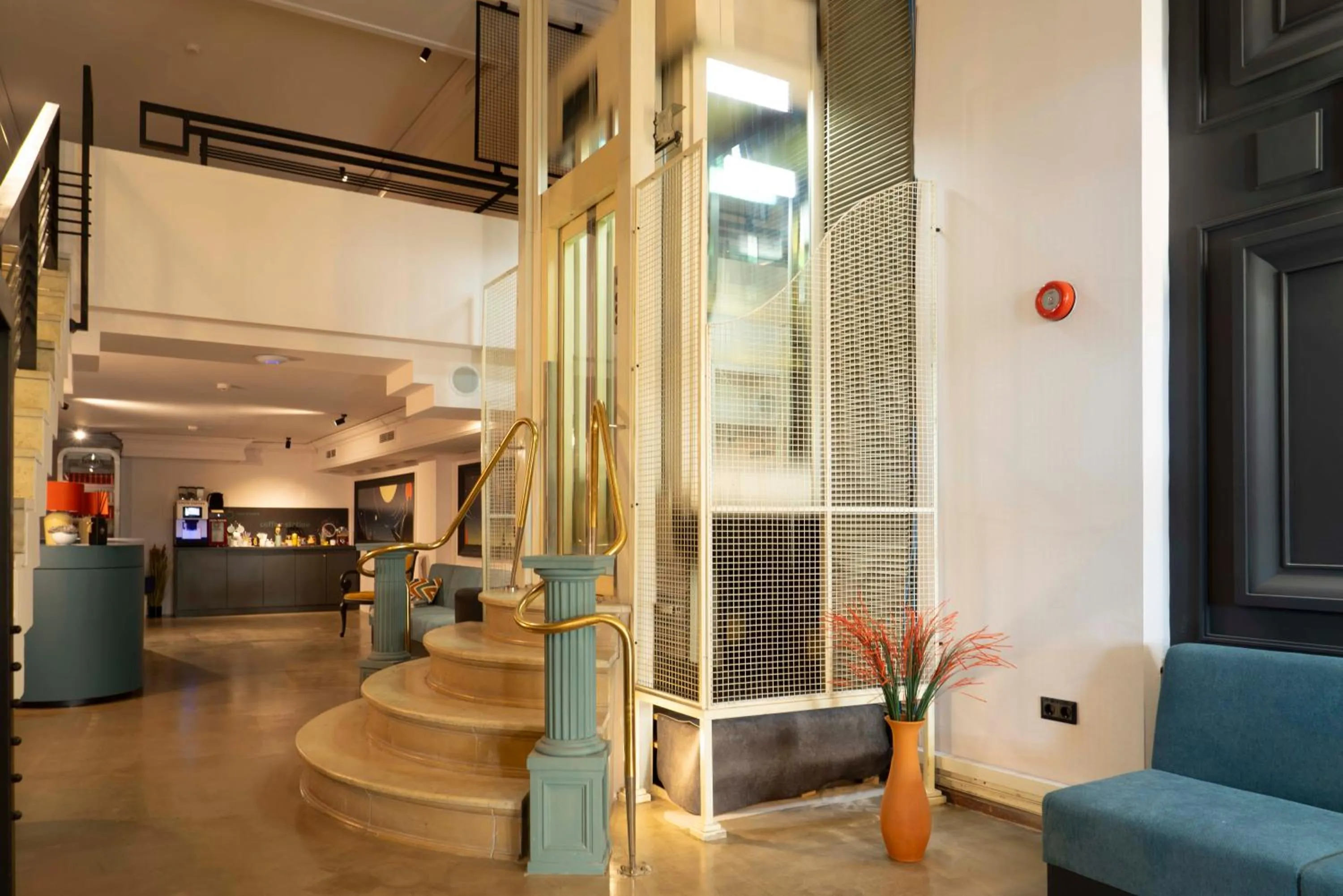 Lobby or reception in Maria Luisa by INTROVERT HOTELS