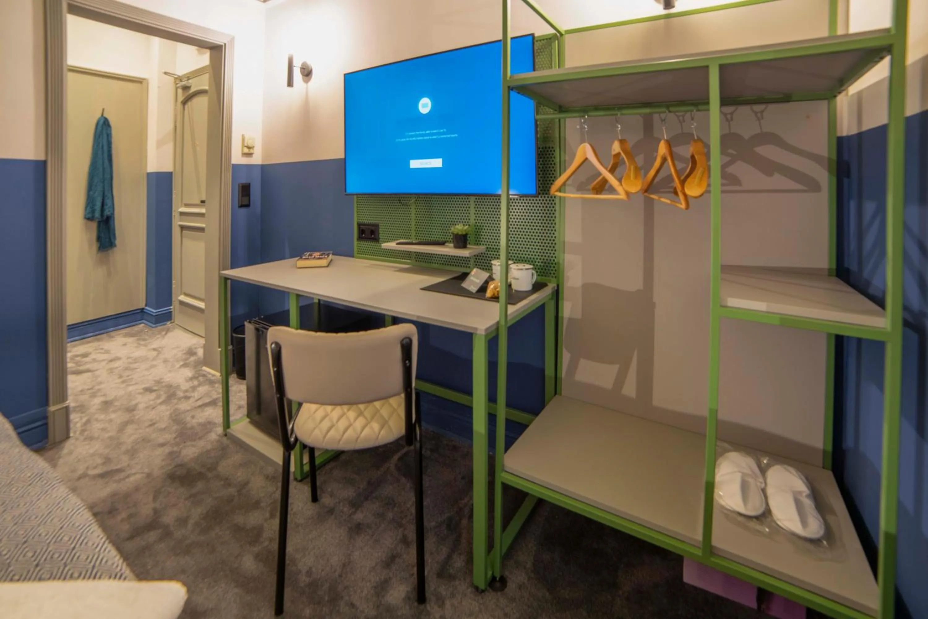 TV and multimedia in Maria Luisa by INTROVERT HOTELS