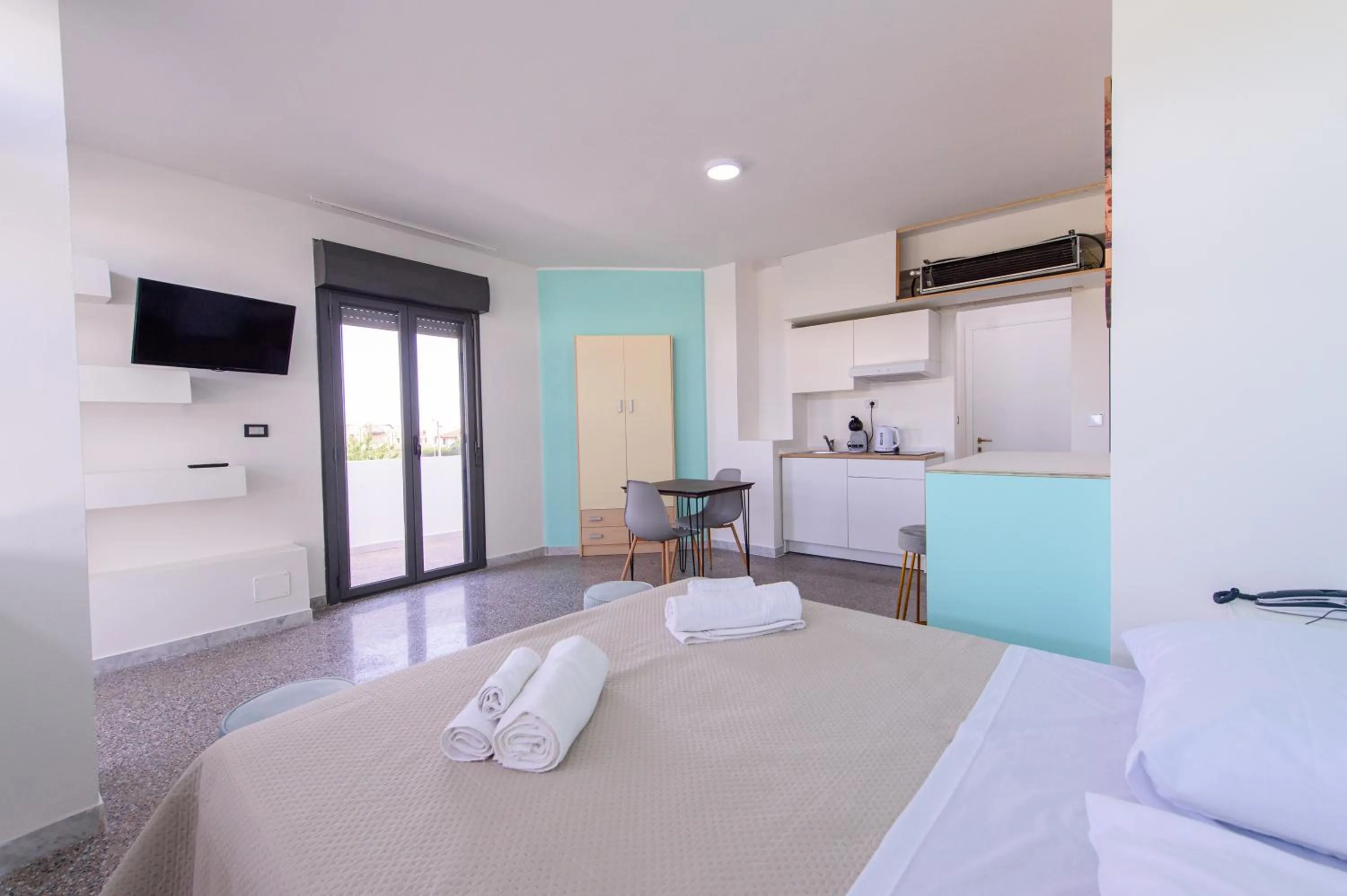 Bed, TV/Entertainment Center in Al Rayyan - Affittacamere