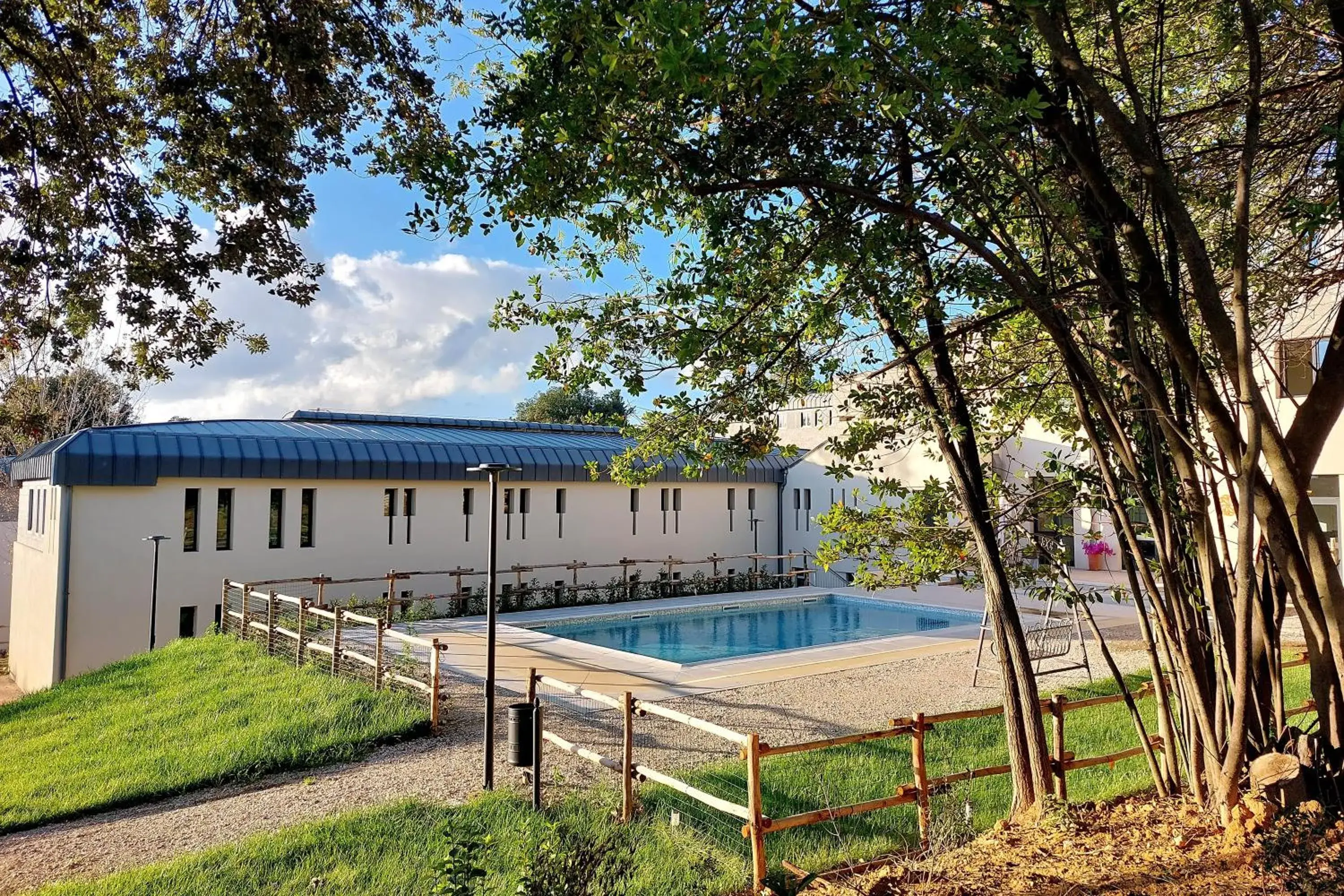 Swimming pool in Siena Hills Apartments Swimming pool in Siena Hills Apartments