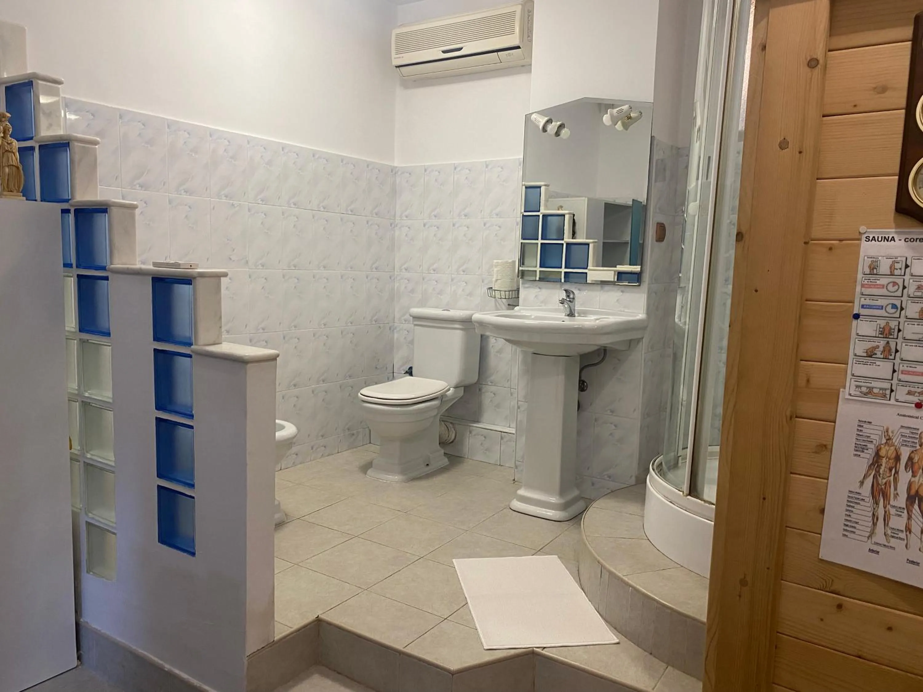 Bathroom in Luxuria Central Villa Bucharest