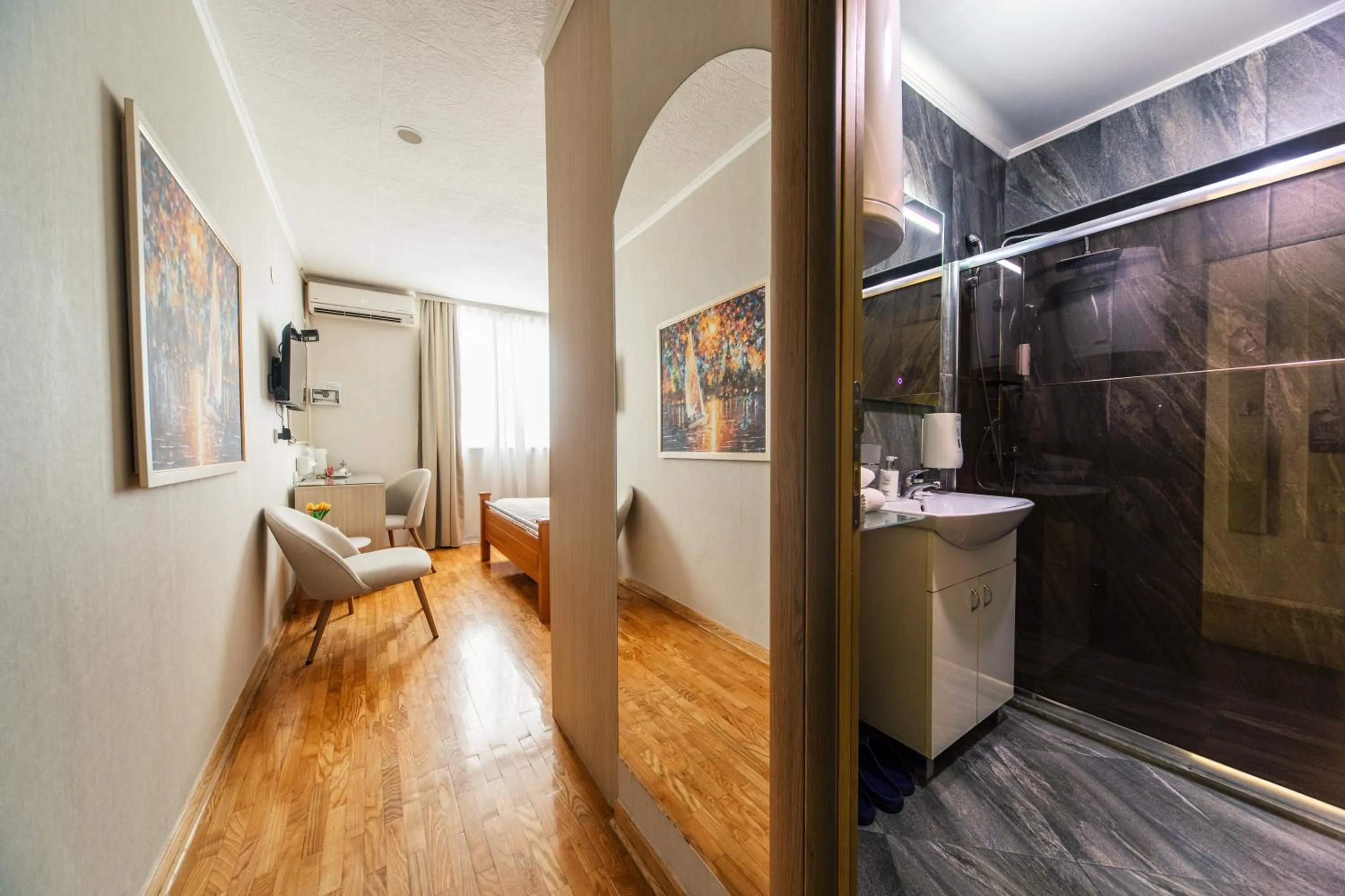 Shower in F Apartmani Kragujevac