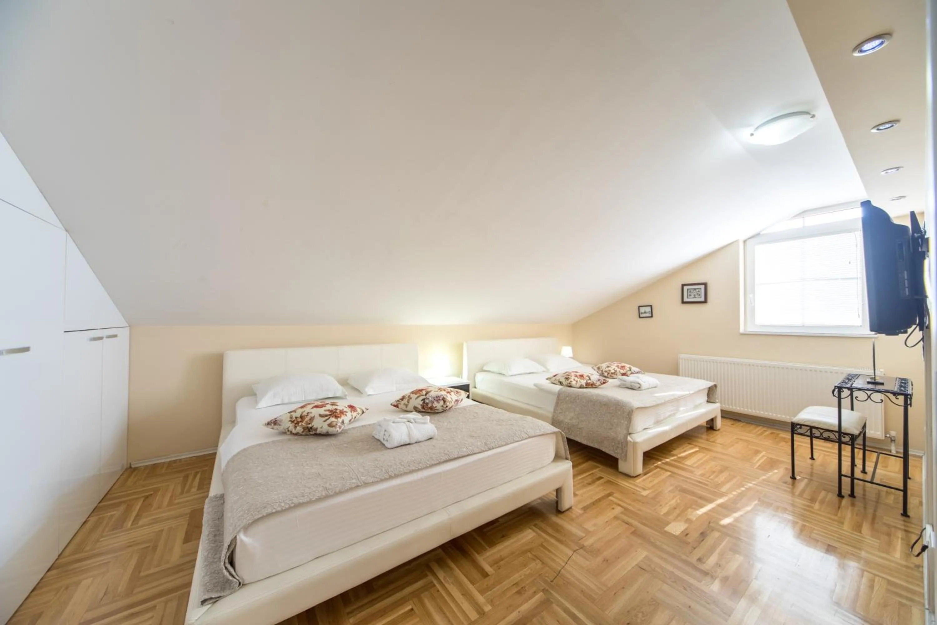 Bed in F Apartmani Kragujevac