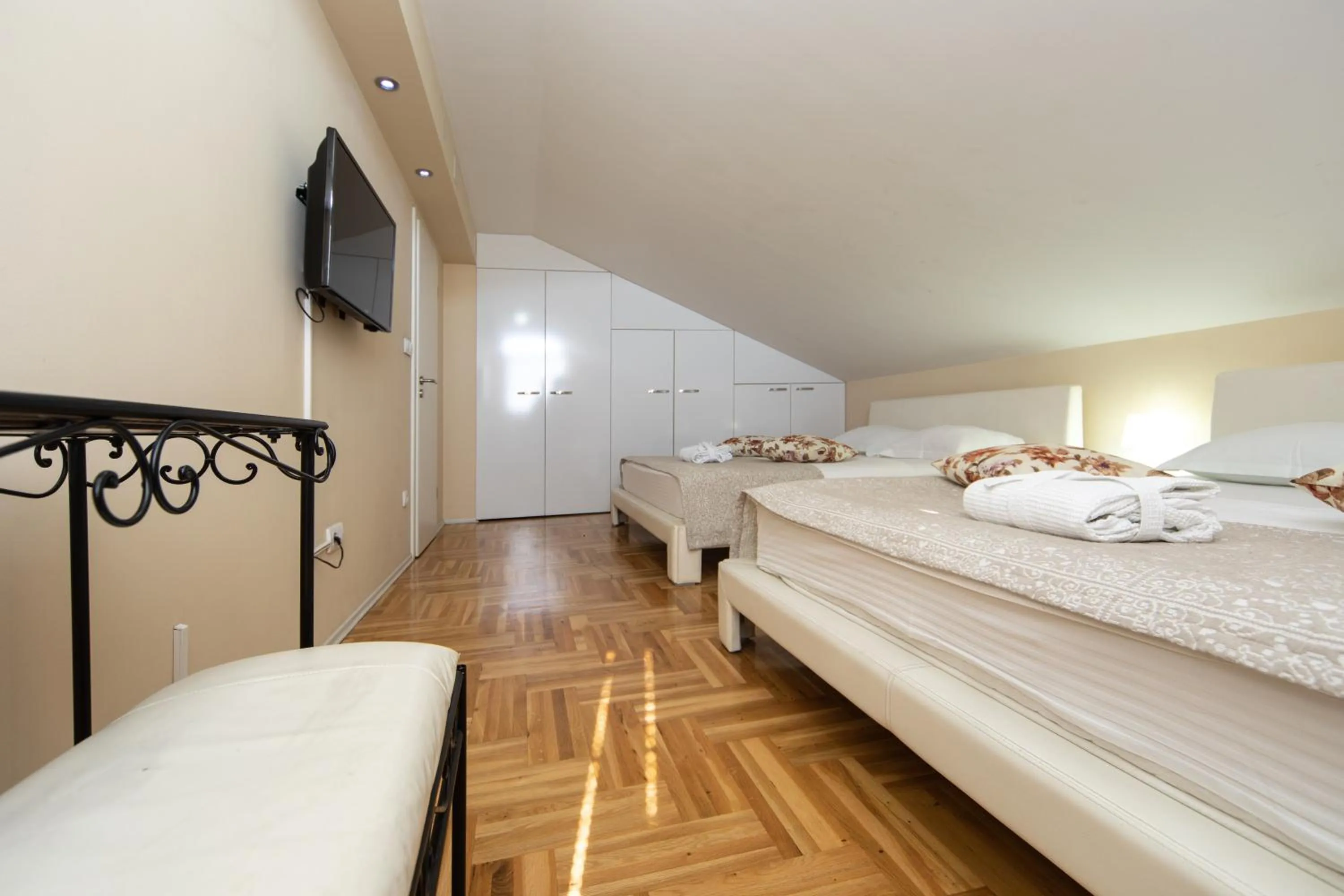 Bed in F Apartmani Kragujevac