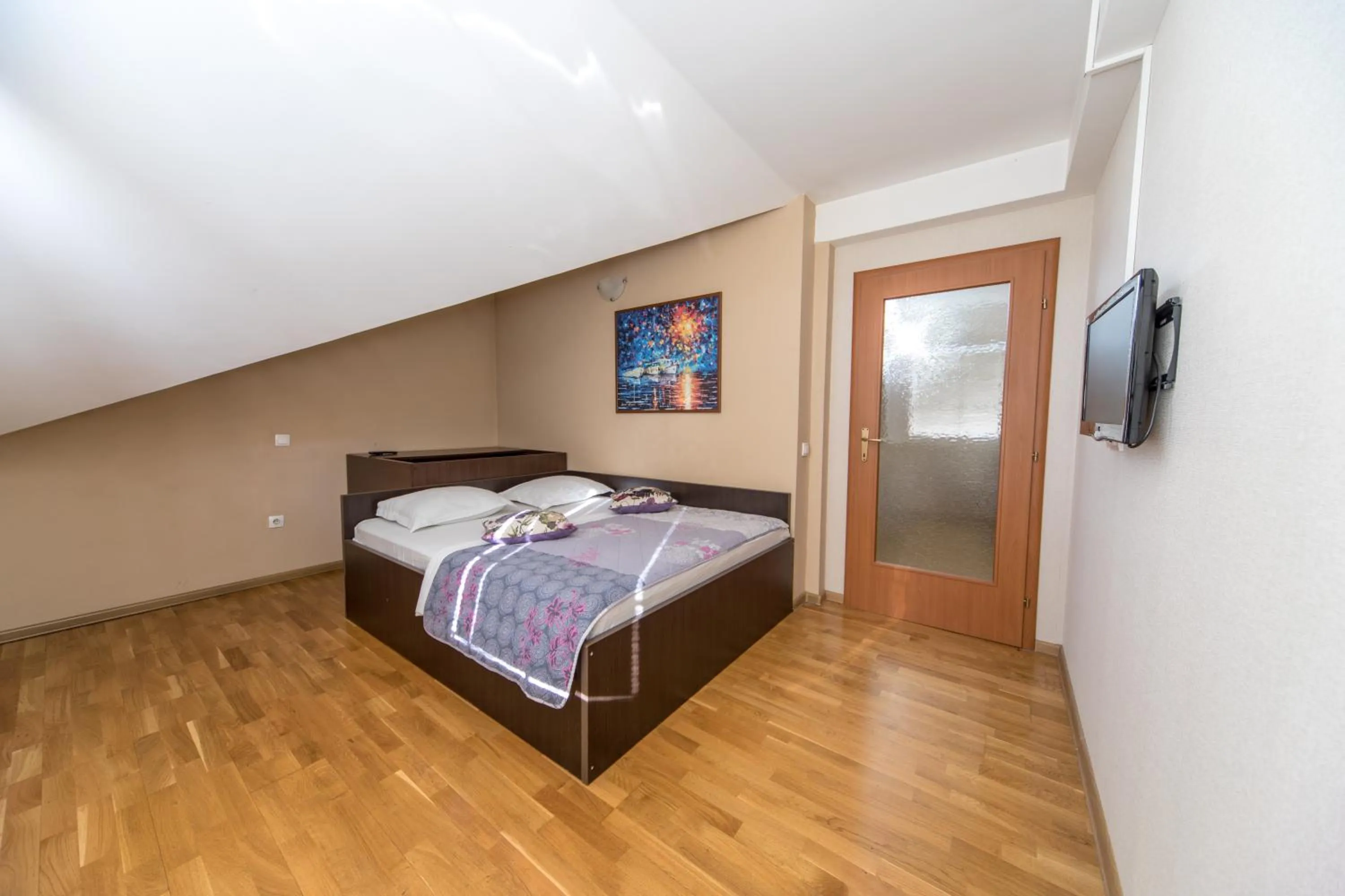 Bed in F Apartmani Kragujevac