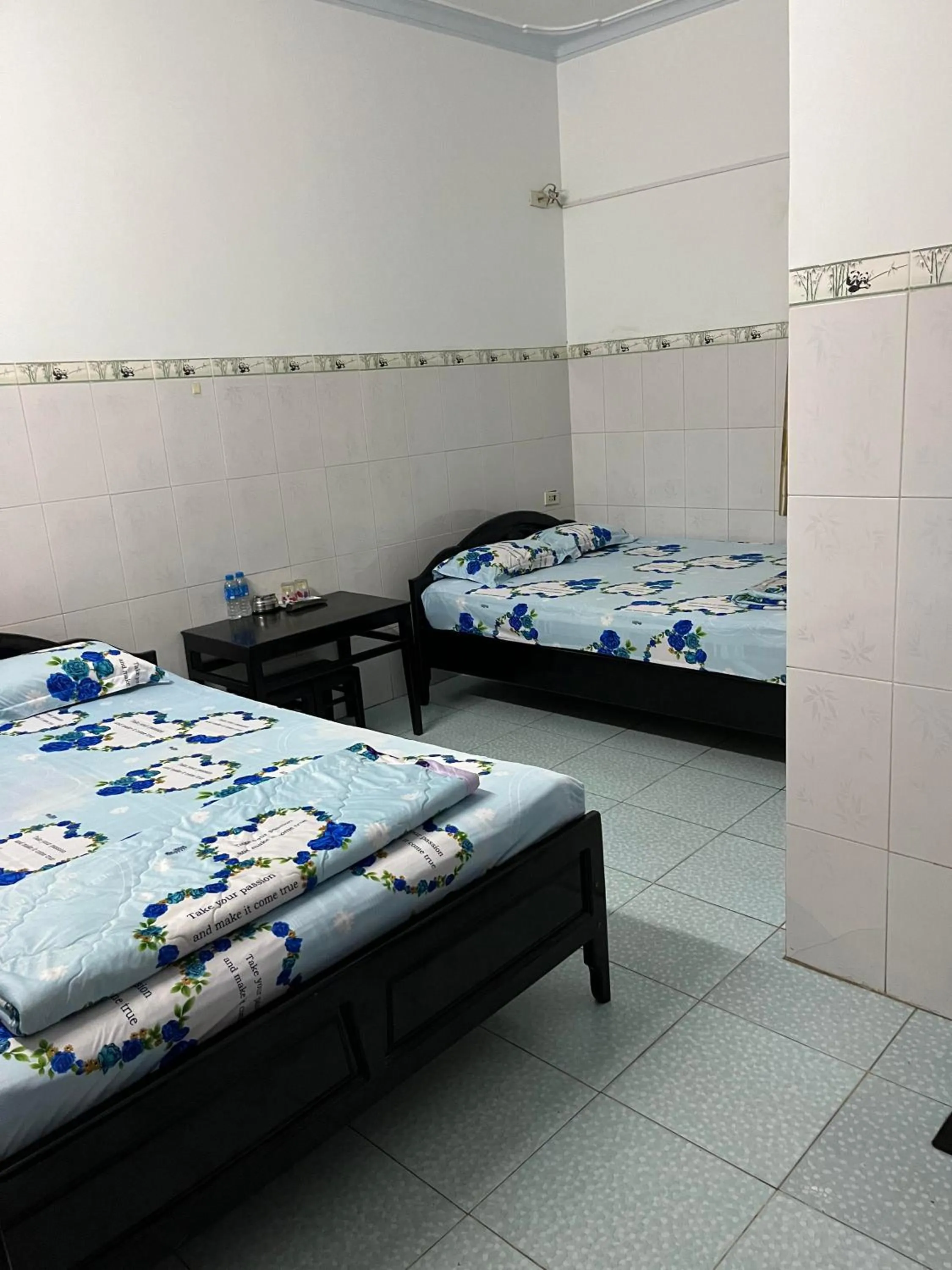 Bedroom, Bed in Cát Phượng Motel