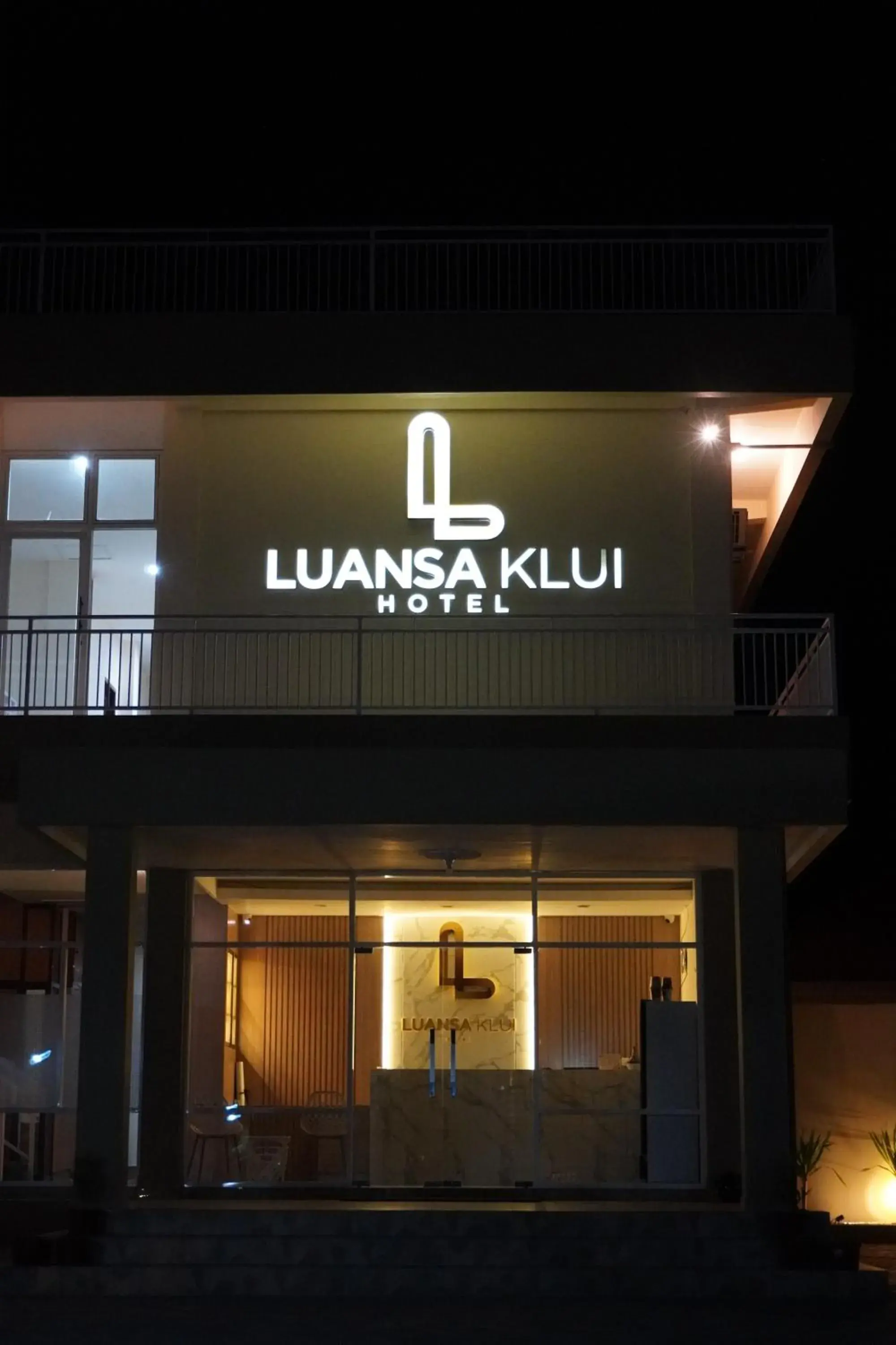 Property building in Hotel Luansa Klui Property building in Hotel Luansa Klui