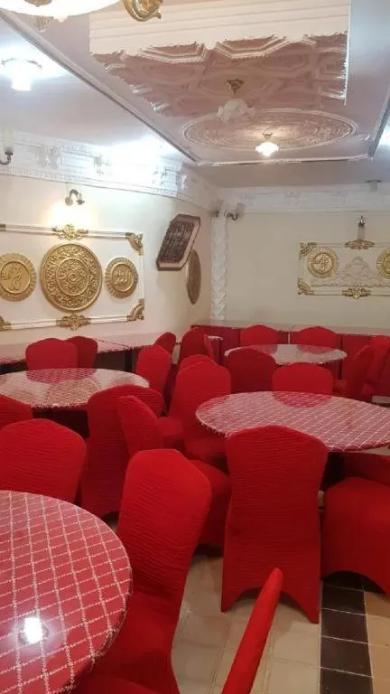 Restaurant/places to eat in Al Tawfik Plaza