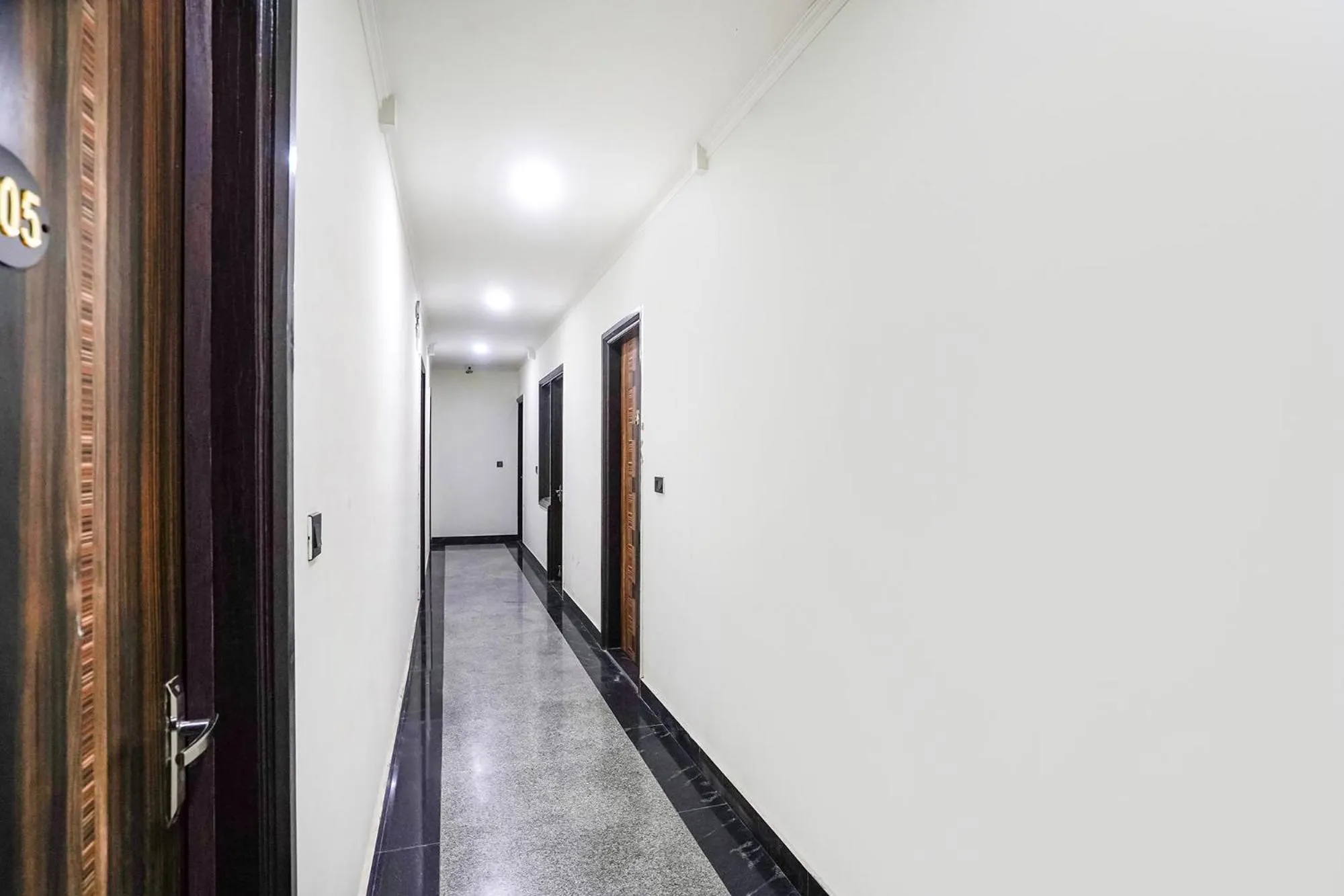 Lobby or reception in FabHotel 17 Suites - Kailash hospital