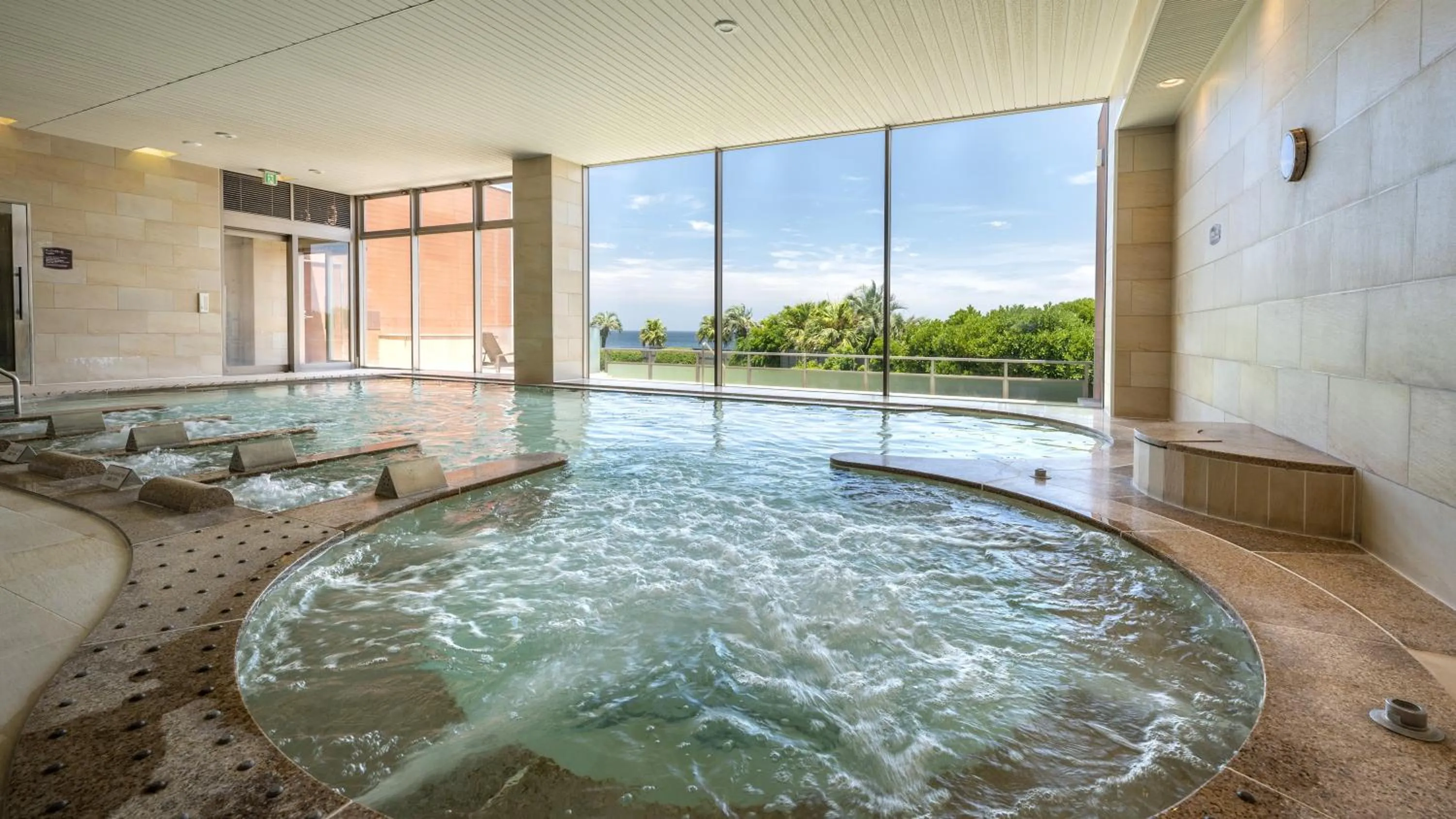 Hot Spring Bath in La vista Yokosuka Kannonzaki Terrace