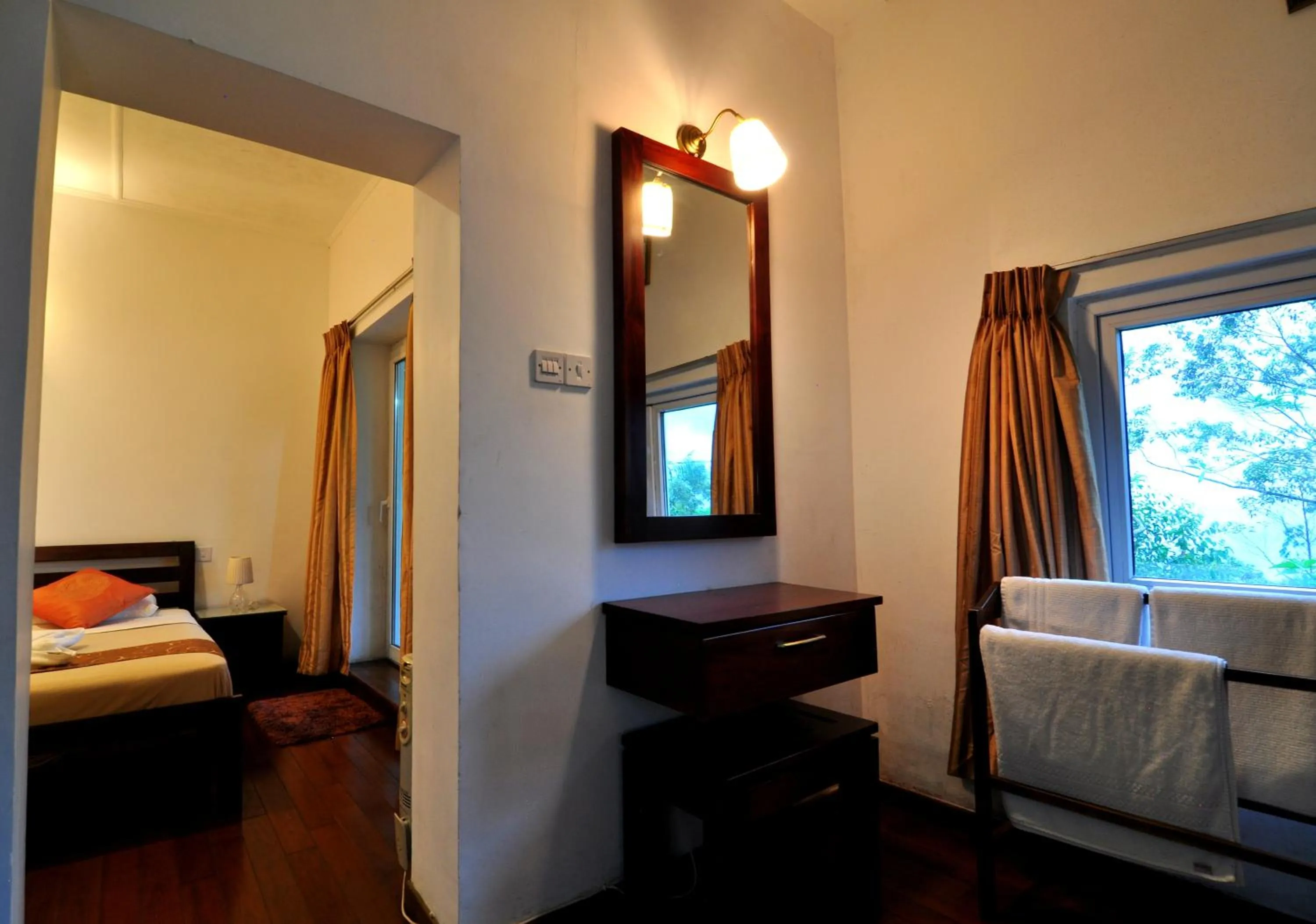 Photo of the whole room, Bed in Clouds Holiday Bungalow