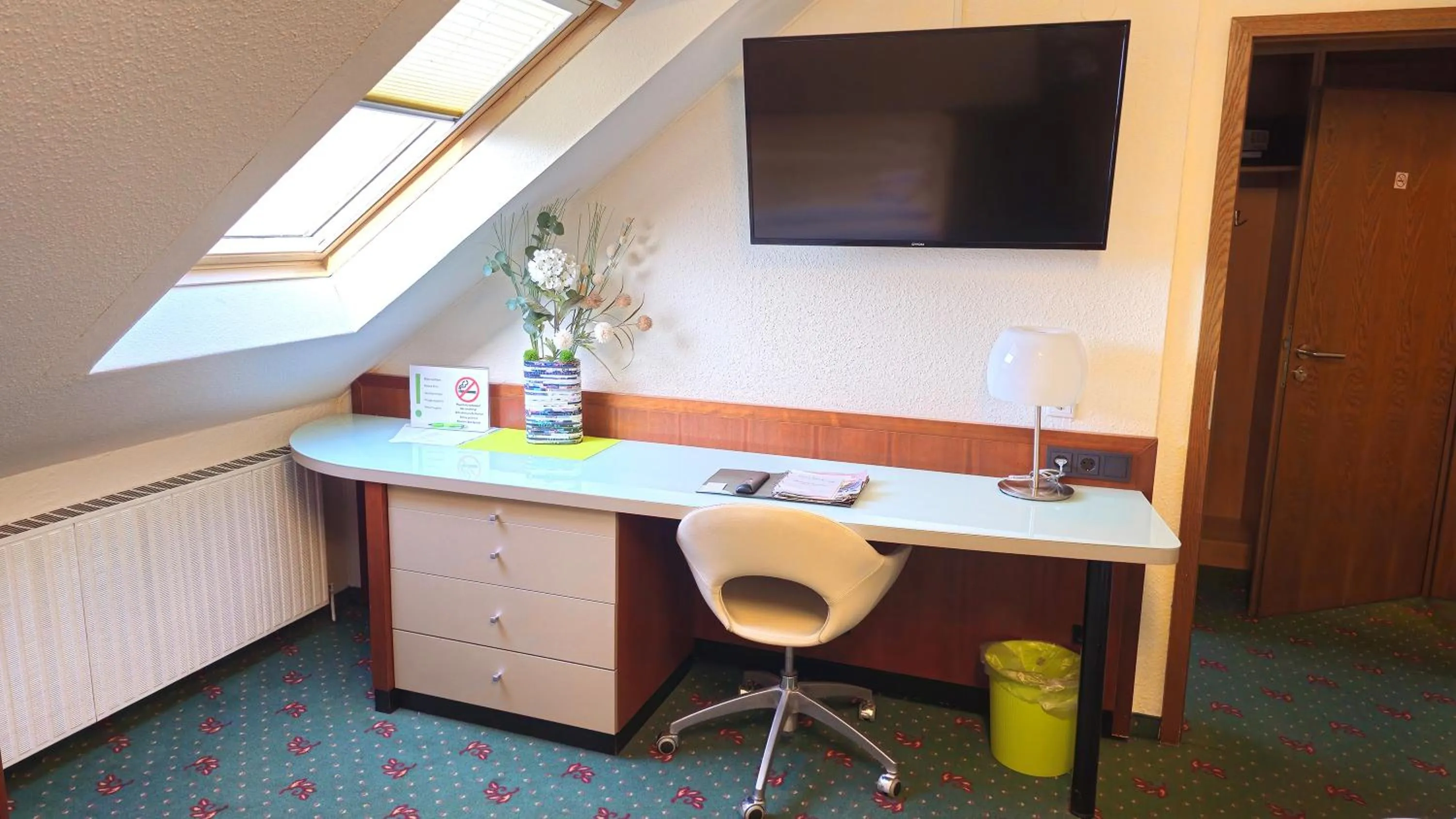 TV and multimedia in Hotel Avenue Altenfurt