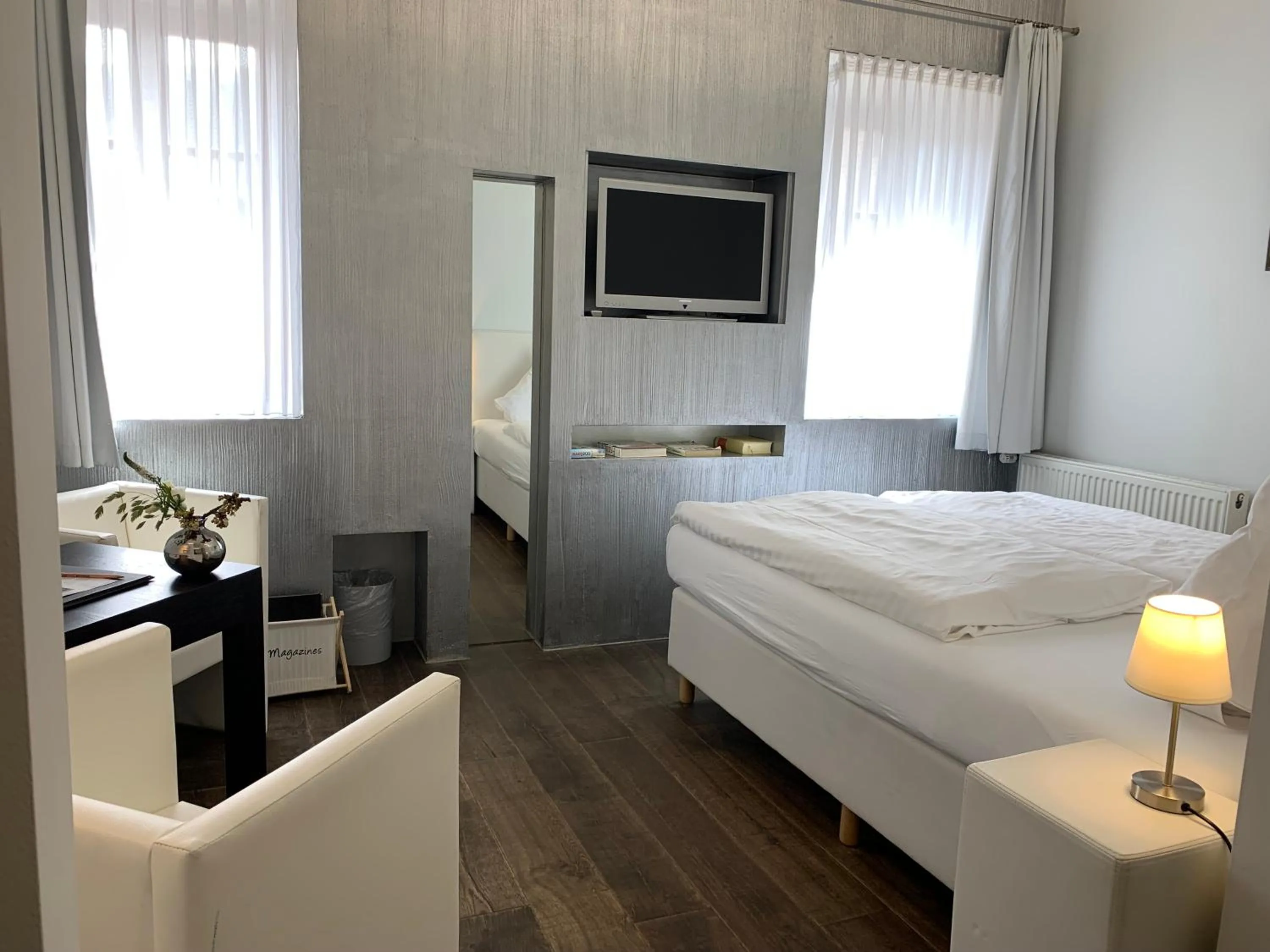 Photo of the whole room, Bed in Gut Hohenholz