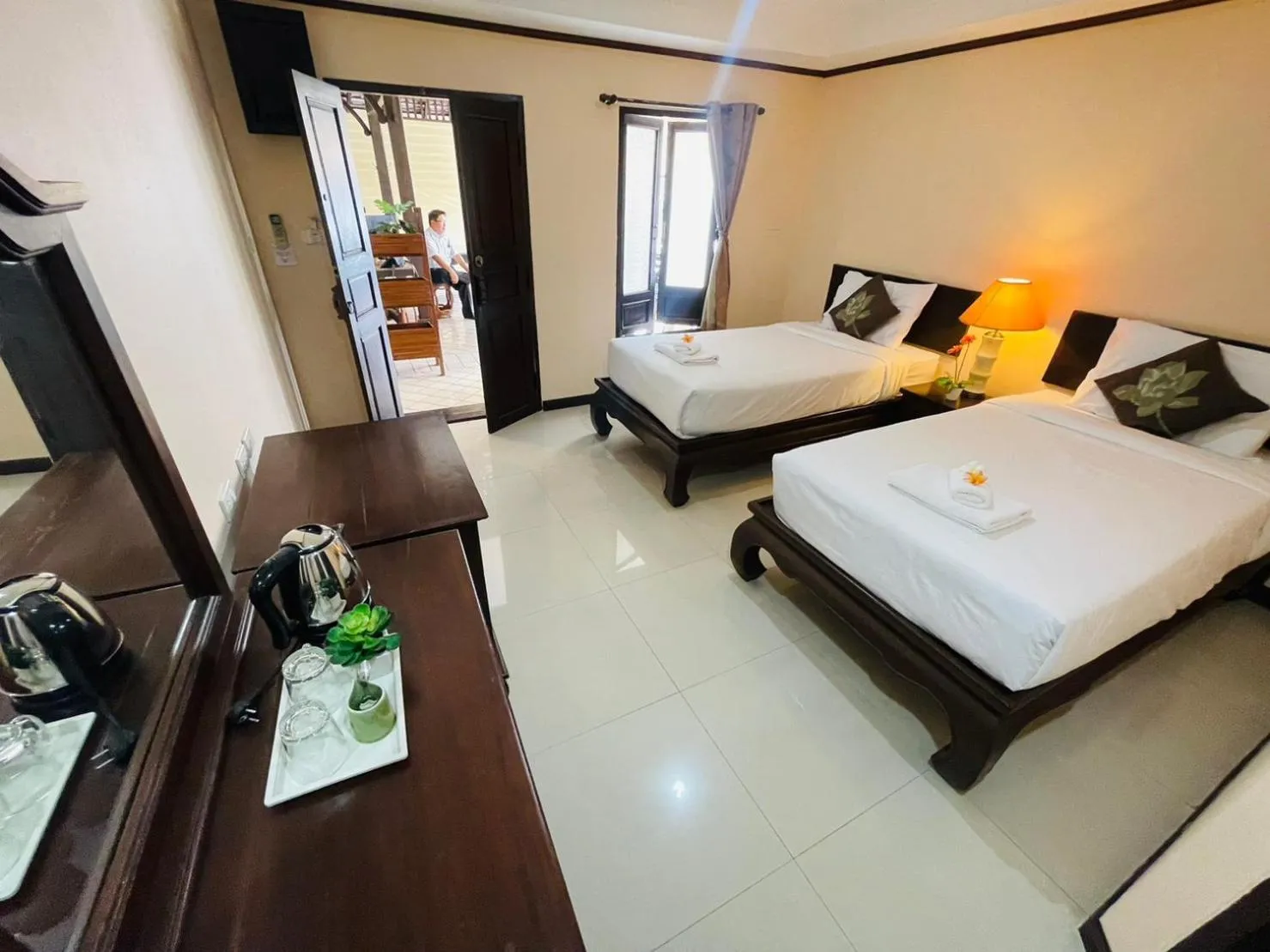 Photo of the whole room, Bed in Na Thapae Chiangmai Hotel