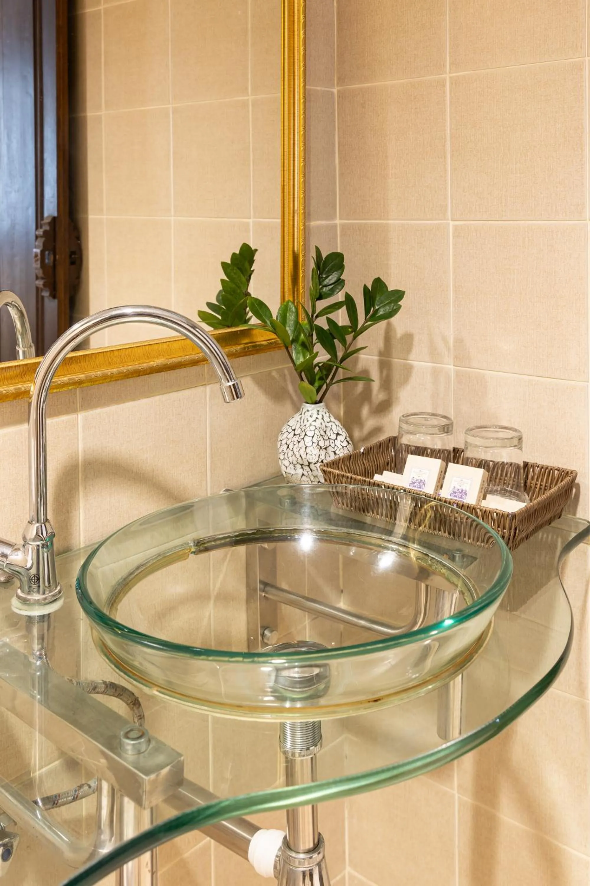 Bathroom in Na Thapae Chiangmai Hotel