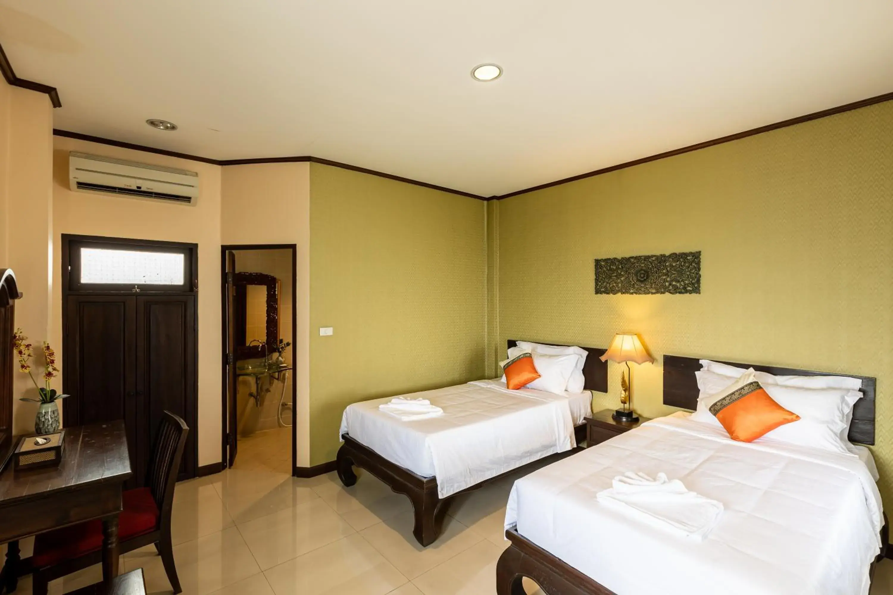 Photo of the whole room, Bed in Na Thapae Chiangmai Hotel Photo of the whole room, Bed in Na Thapae Chiangmai Hotel