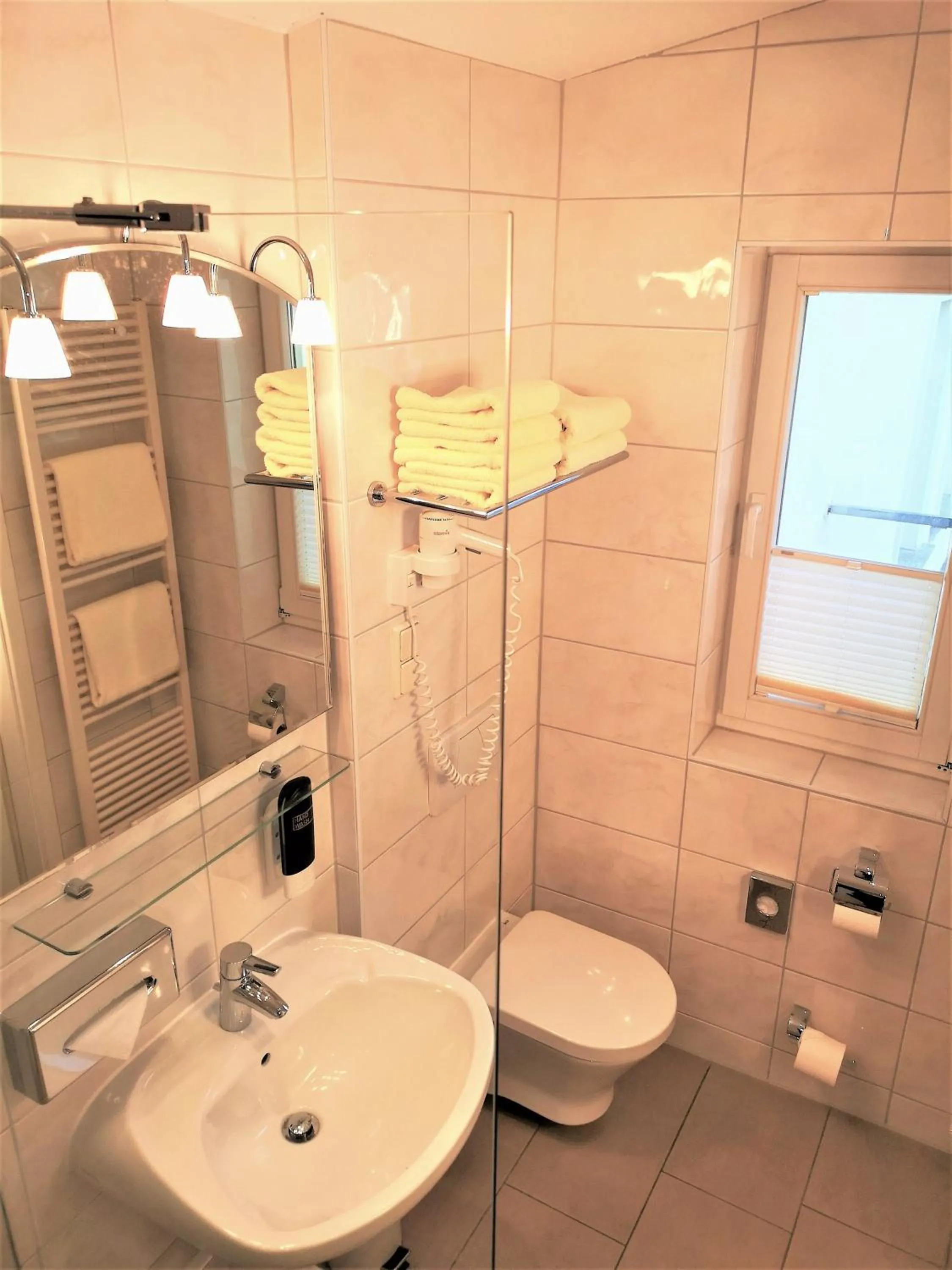 Toilet in Hotel Villa Meeresgruss