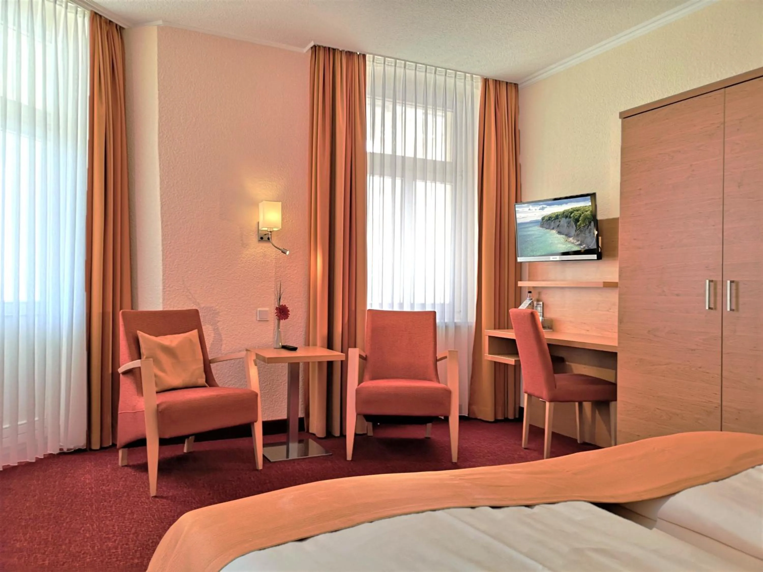 Photo of the whole room, Bed in Hotel Villa Meeresgruss