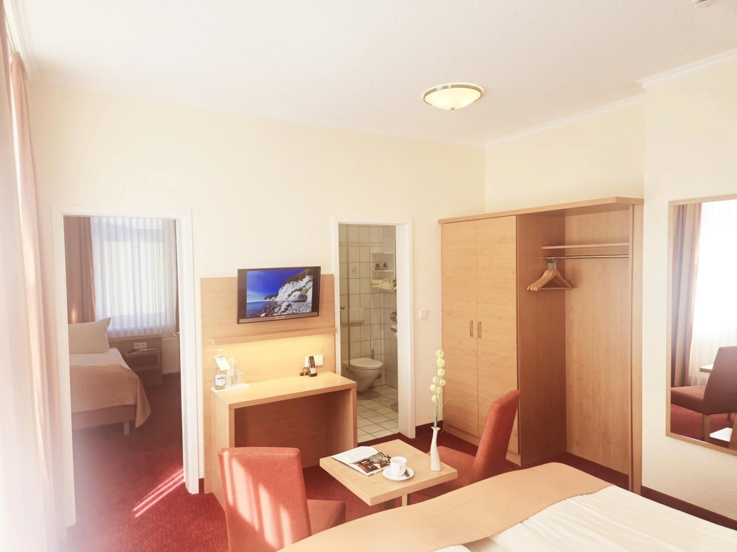 Photo of the whole room, Bed in Hotel Villa Meeresgruss
