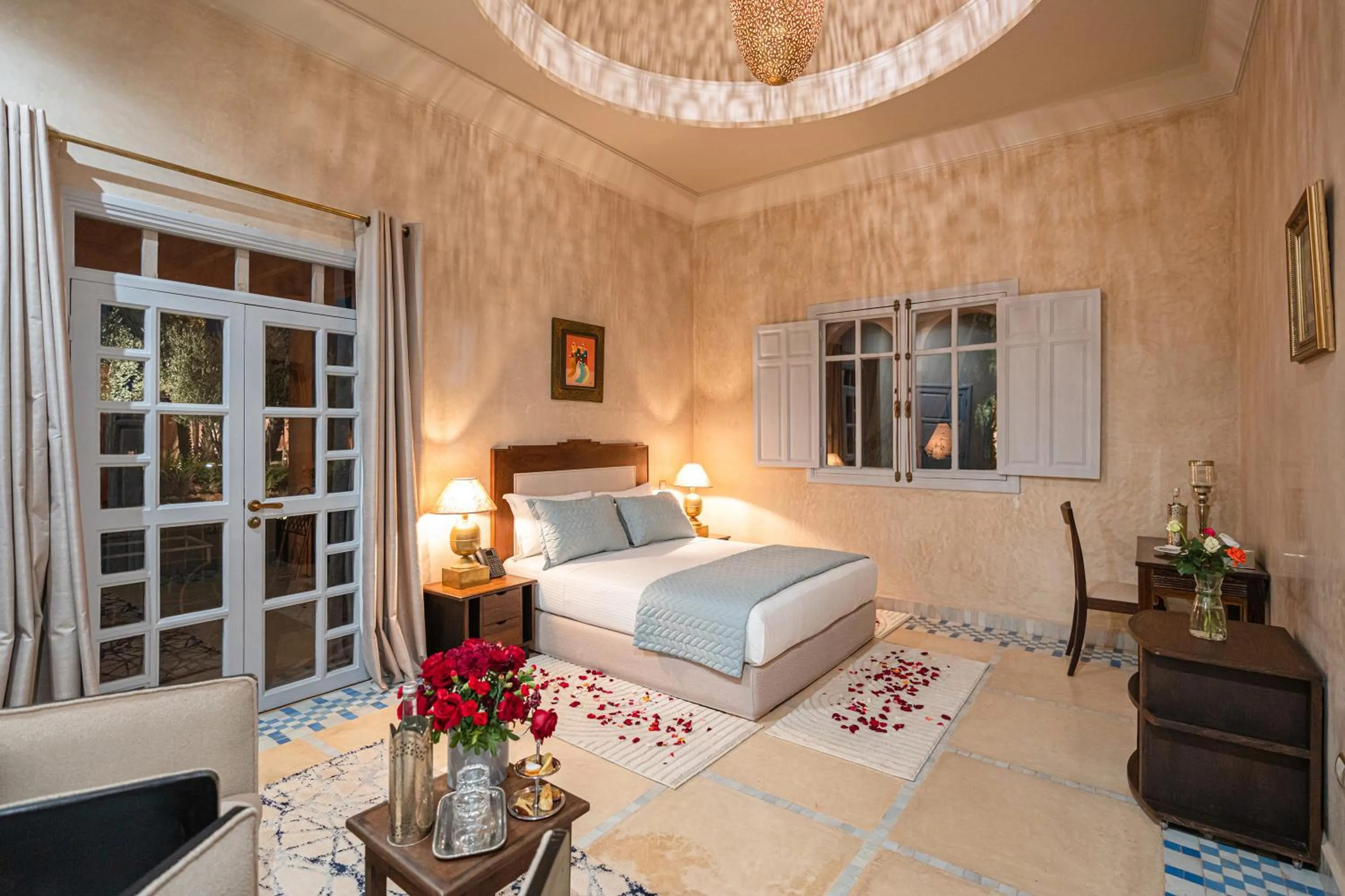 Photo of the whole room, Bed in Palais Alcazar