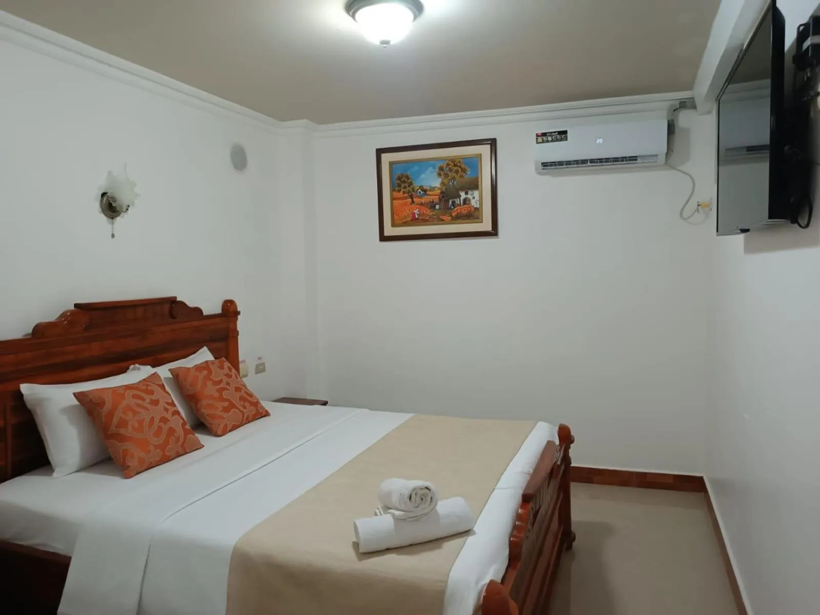 Bed in Hostal Bicentenario