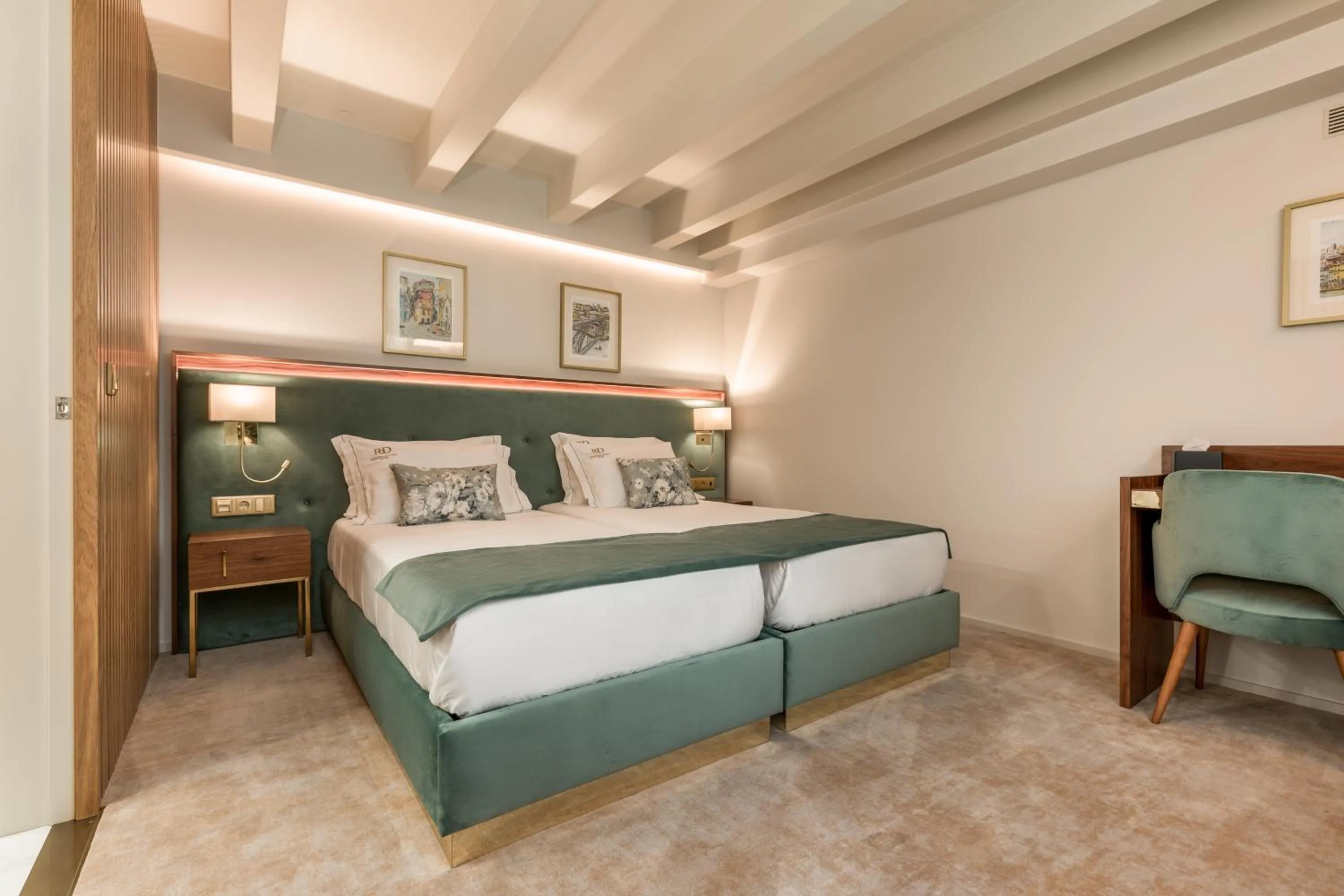 Bed in Ribeira Douro Hotel