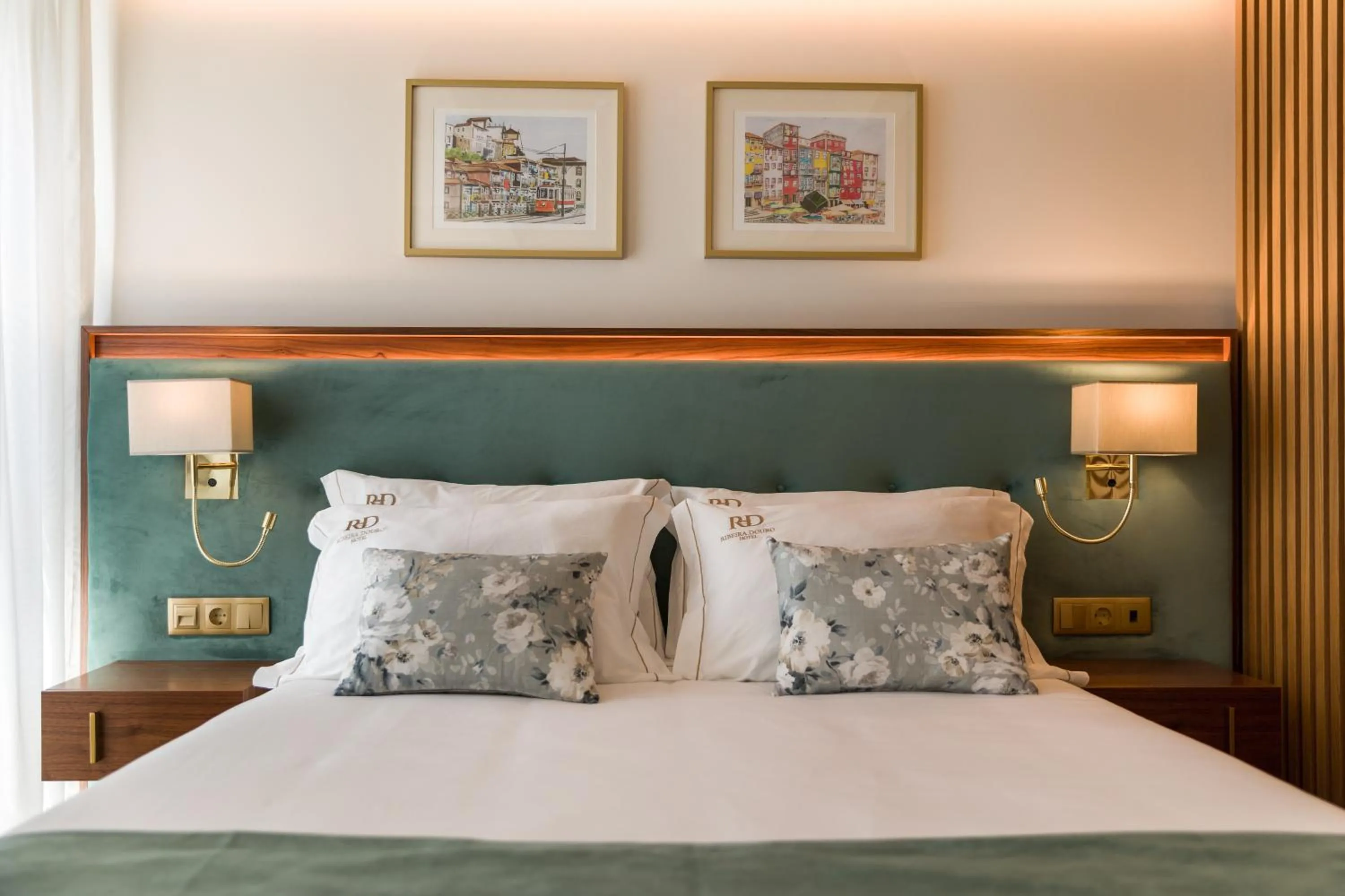 Bed in Ribeira Douro Hotel