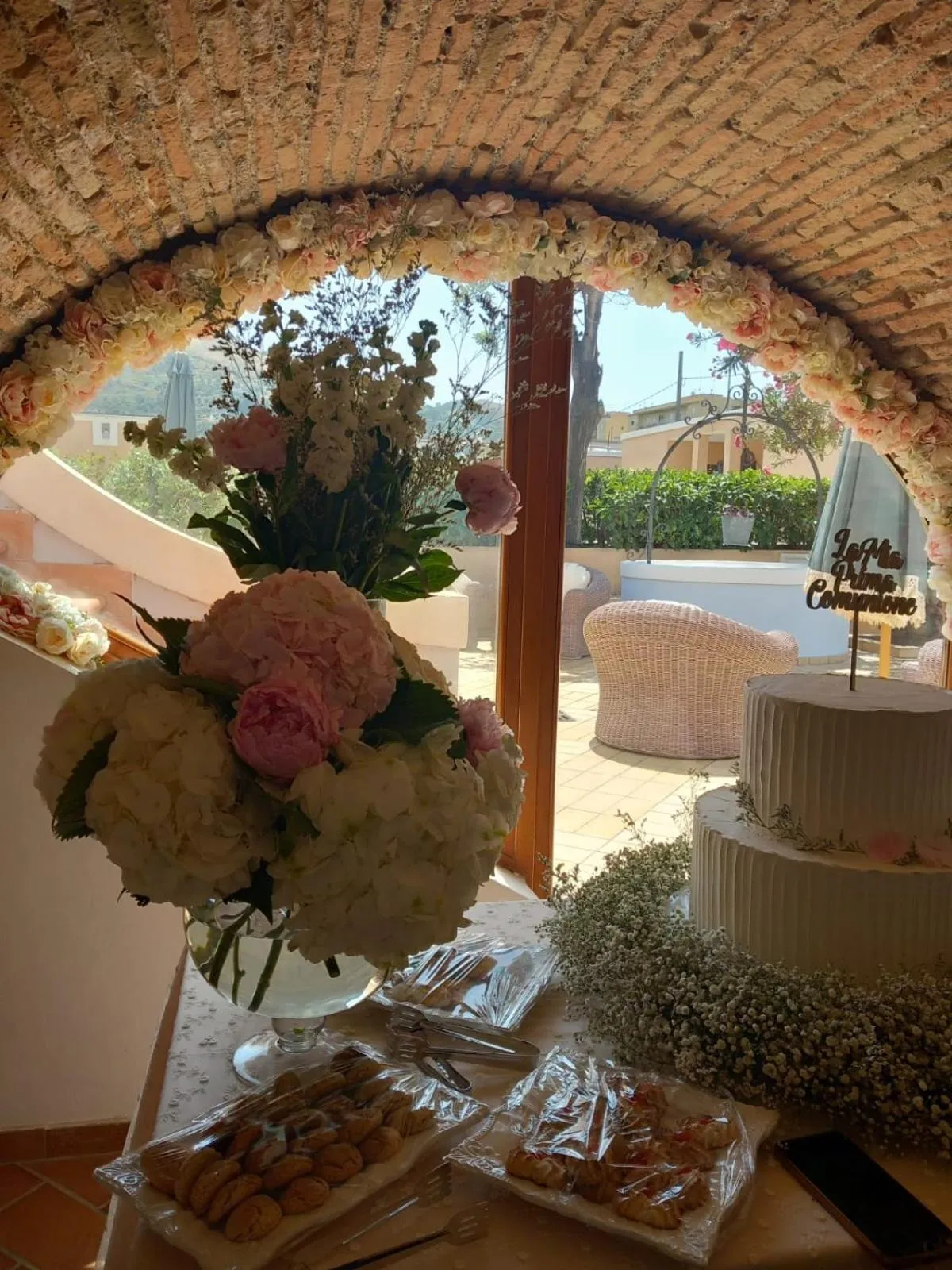 Restaurant/places to eat in Hotel La Lampara