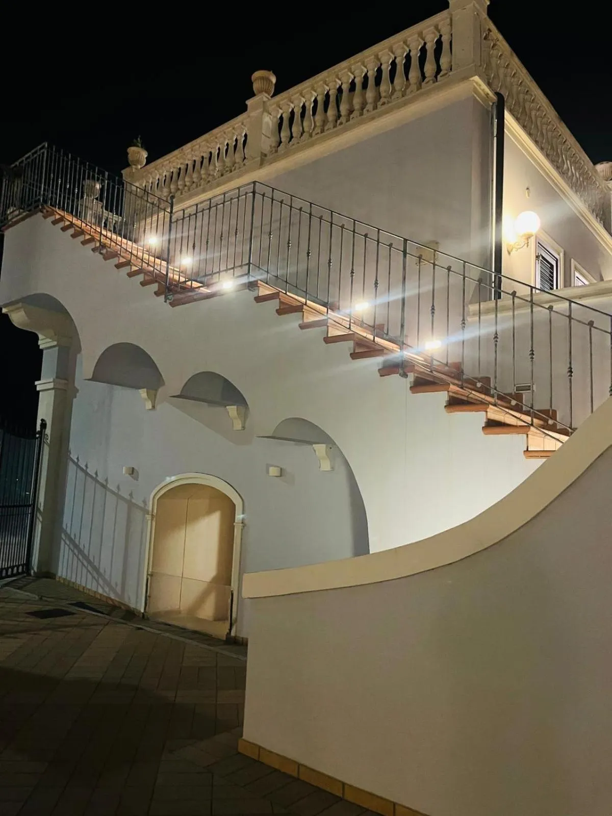 Restaurant/places to eat in Hotel La Lampara