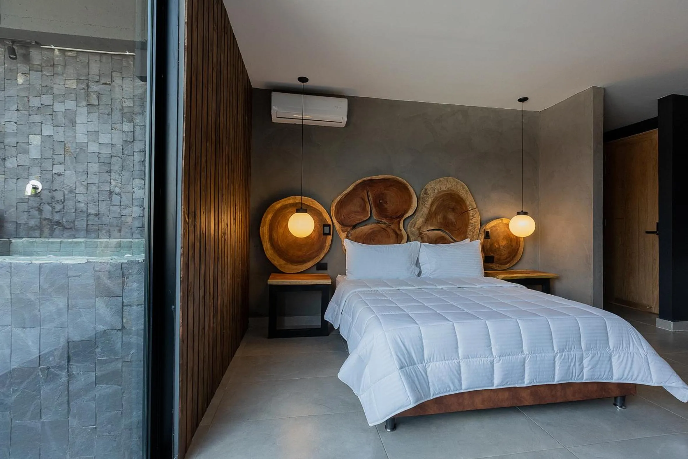 Bath, Bed in Hotel Zelva Negra