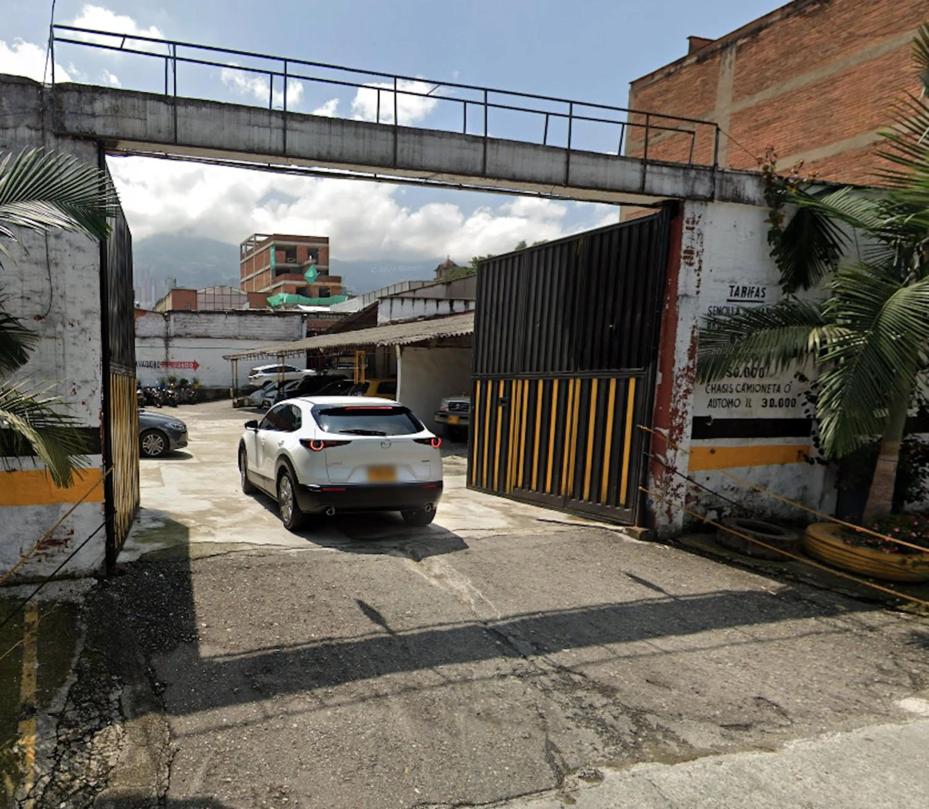 Parking in Hotel Zelva Negra