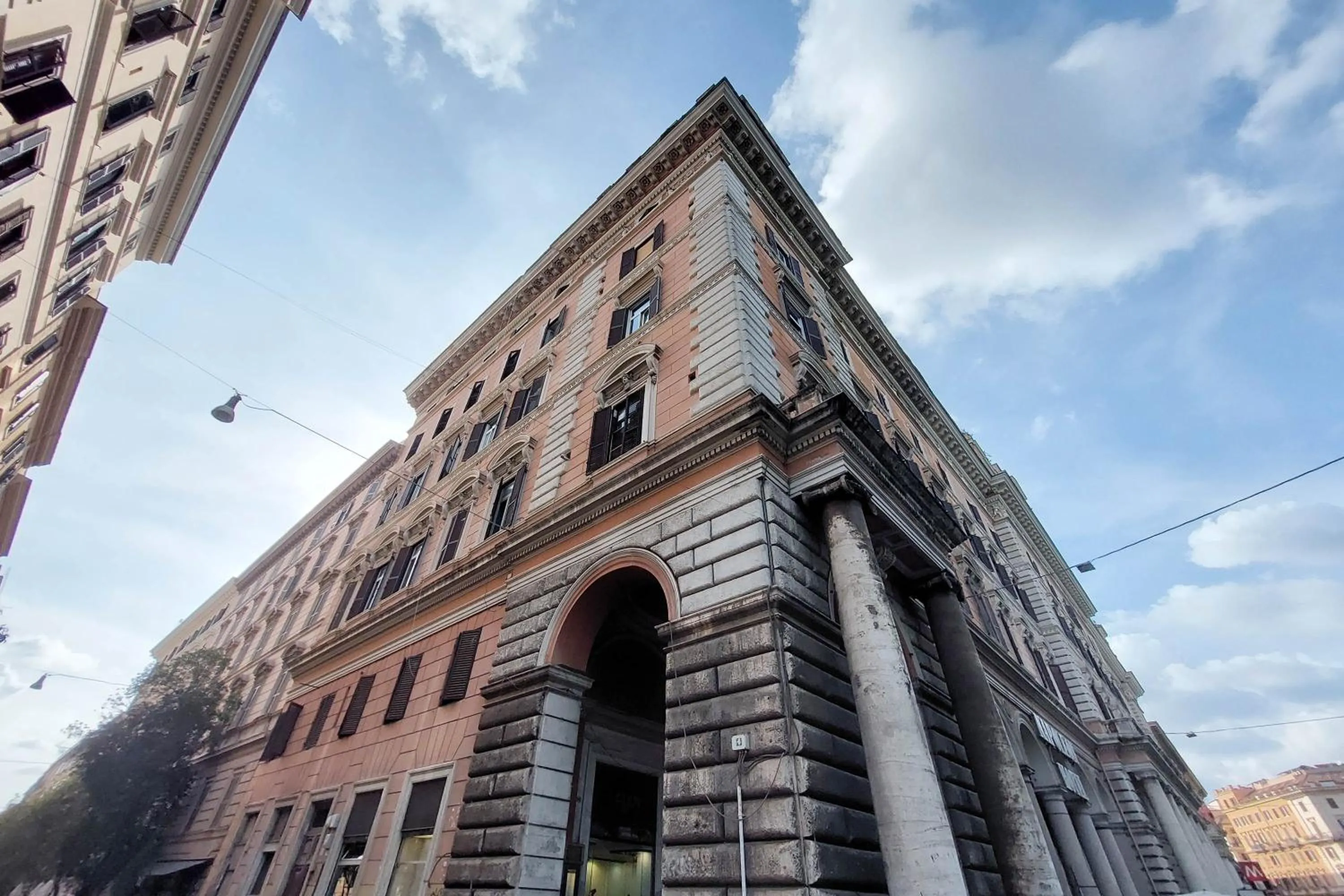 Property building in Roman Holiday Suites