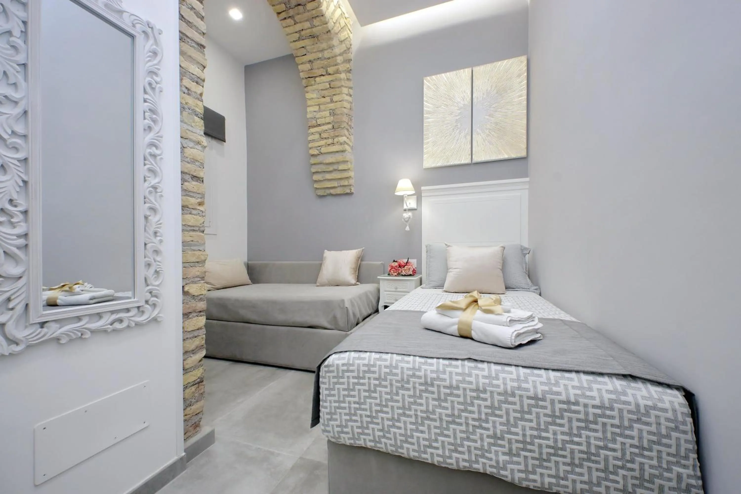 View (from property/room), Bed in Roman Holiday Suites