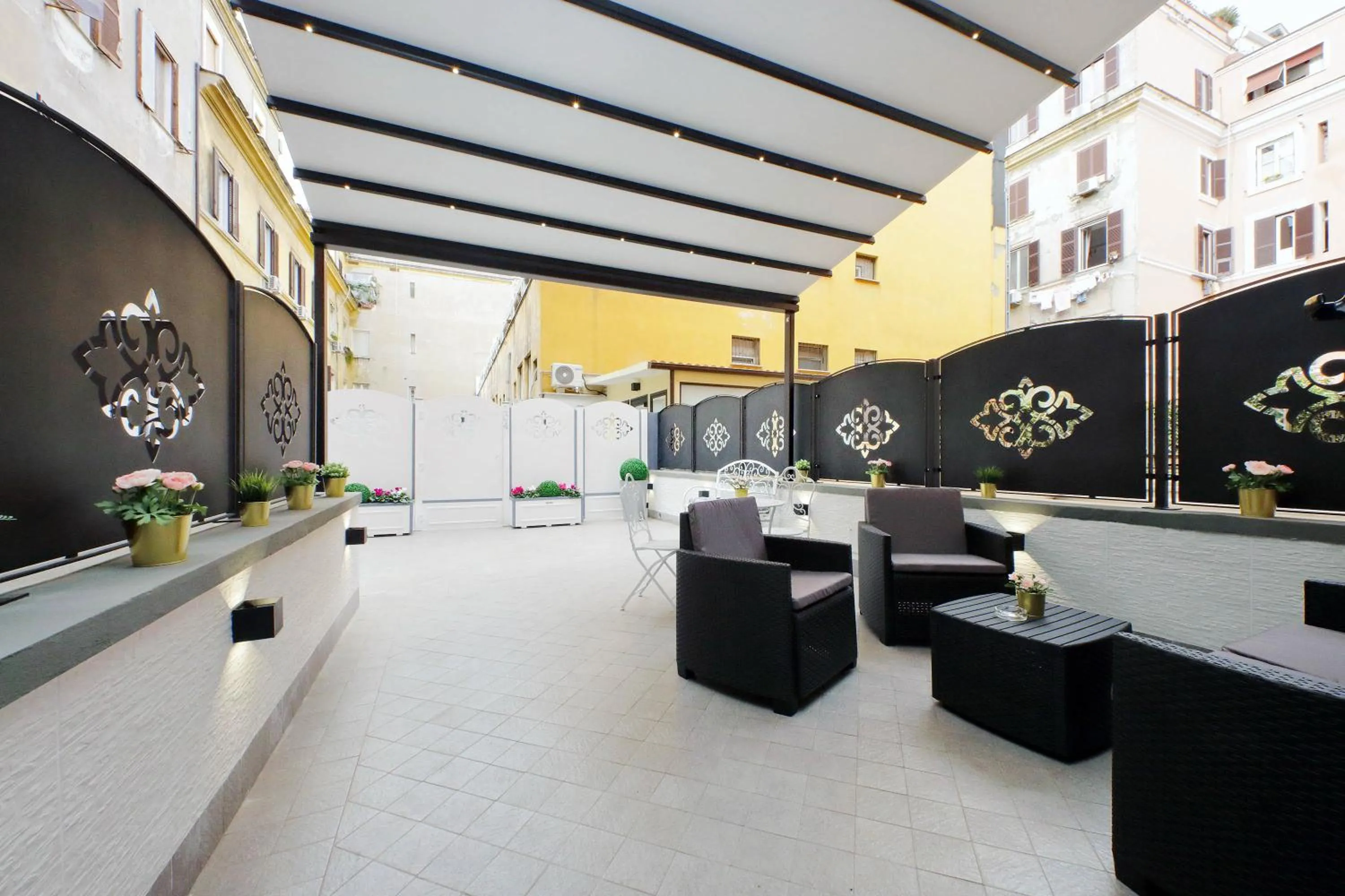 Balcony/Terrace in Roman Holiday Suites