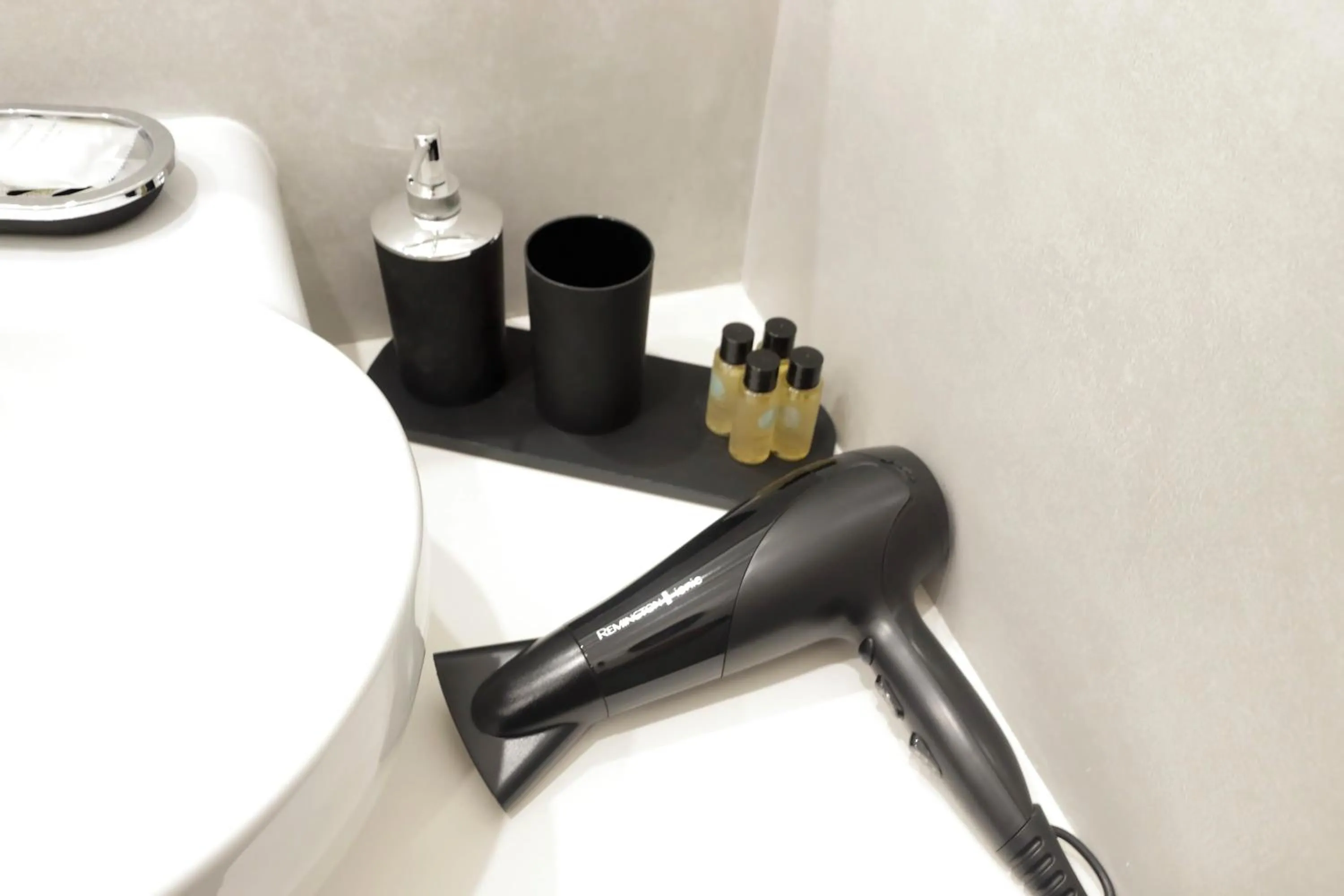 heating in Roman Holiday Suites