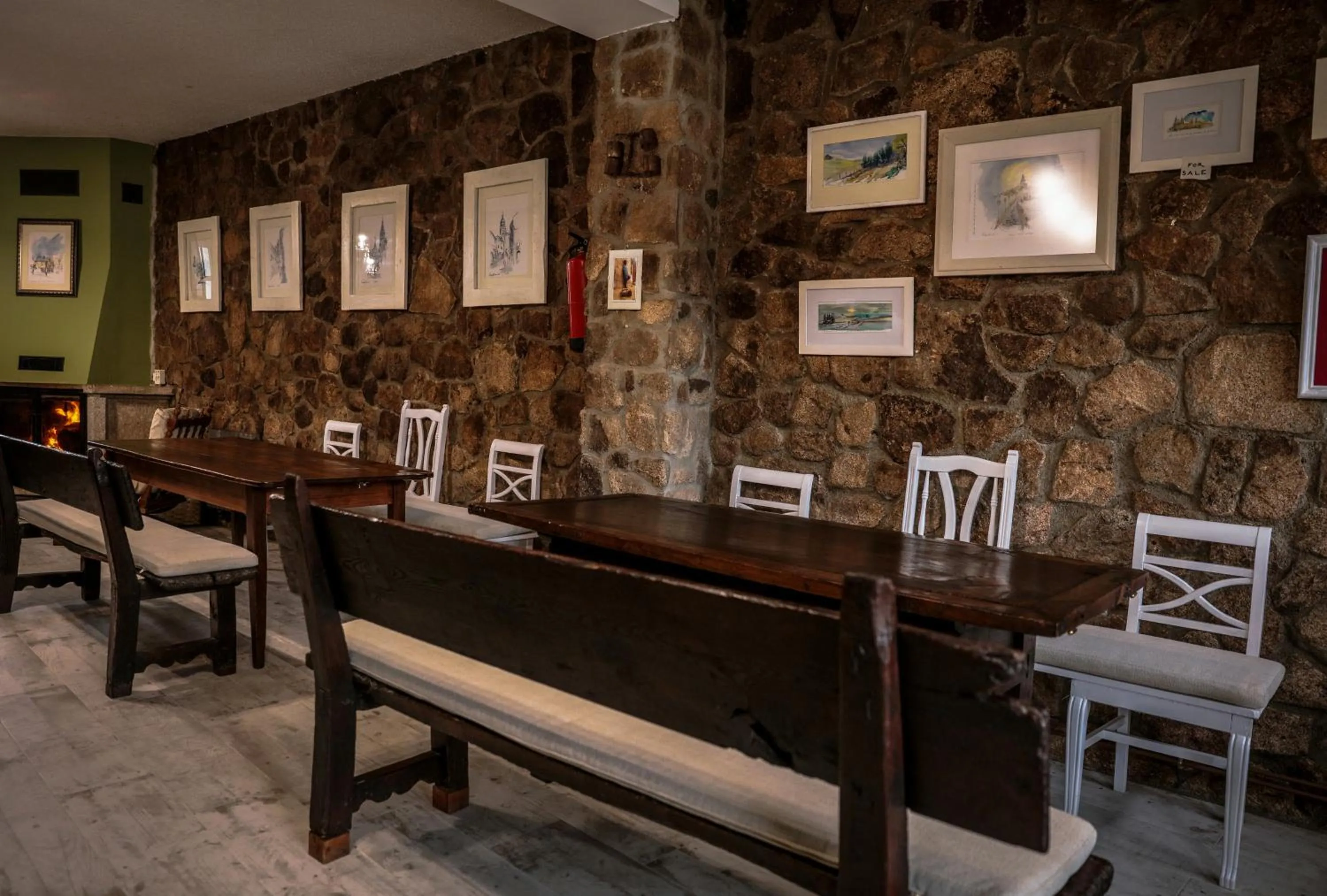 Lounge or bar in Pensión Albergue A Pedra