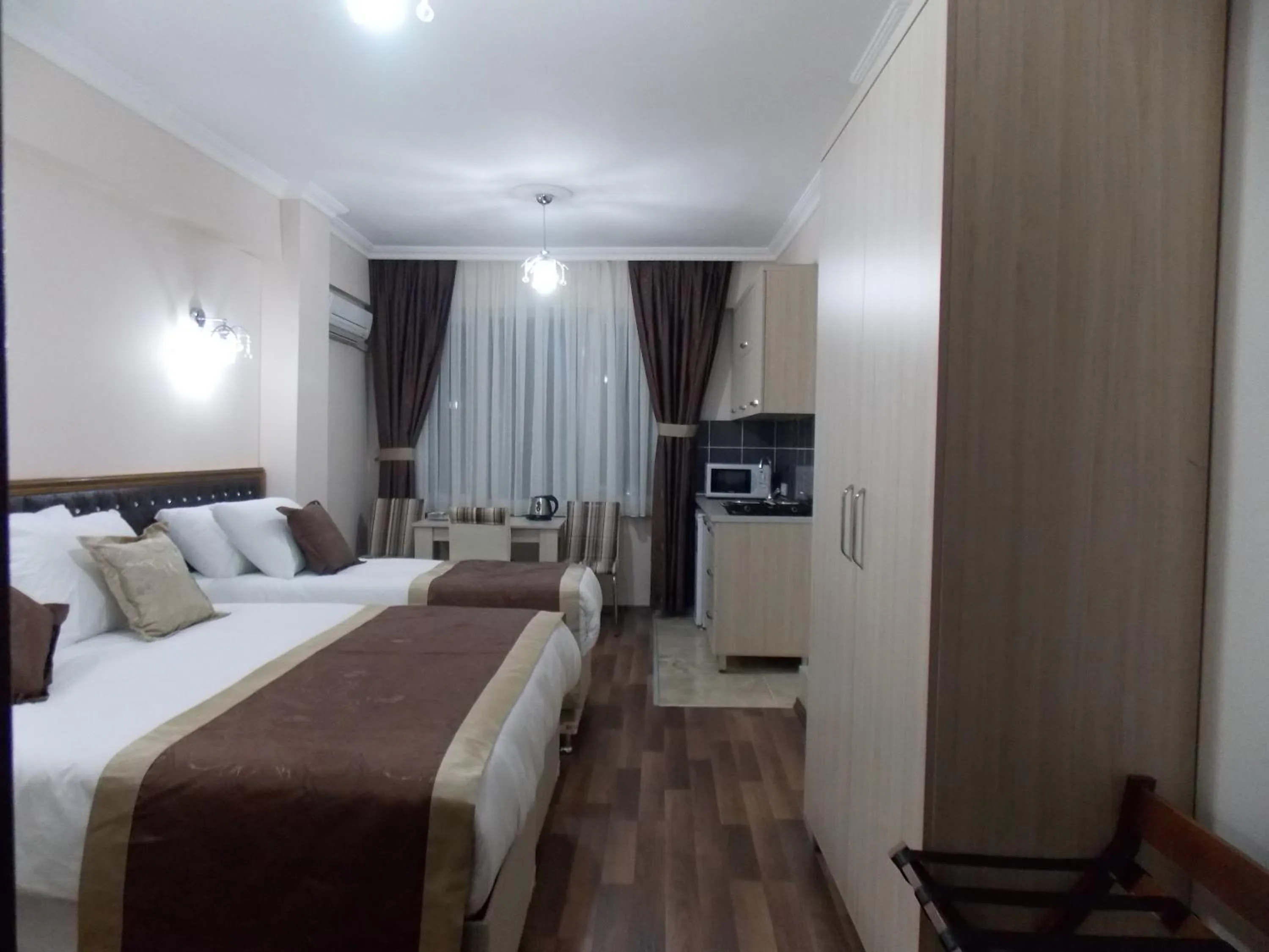 Photo of the whole room, Bed in BeyazitHan Suites Old City