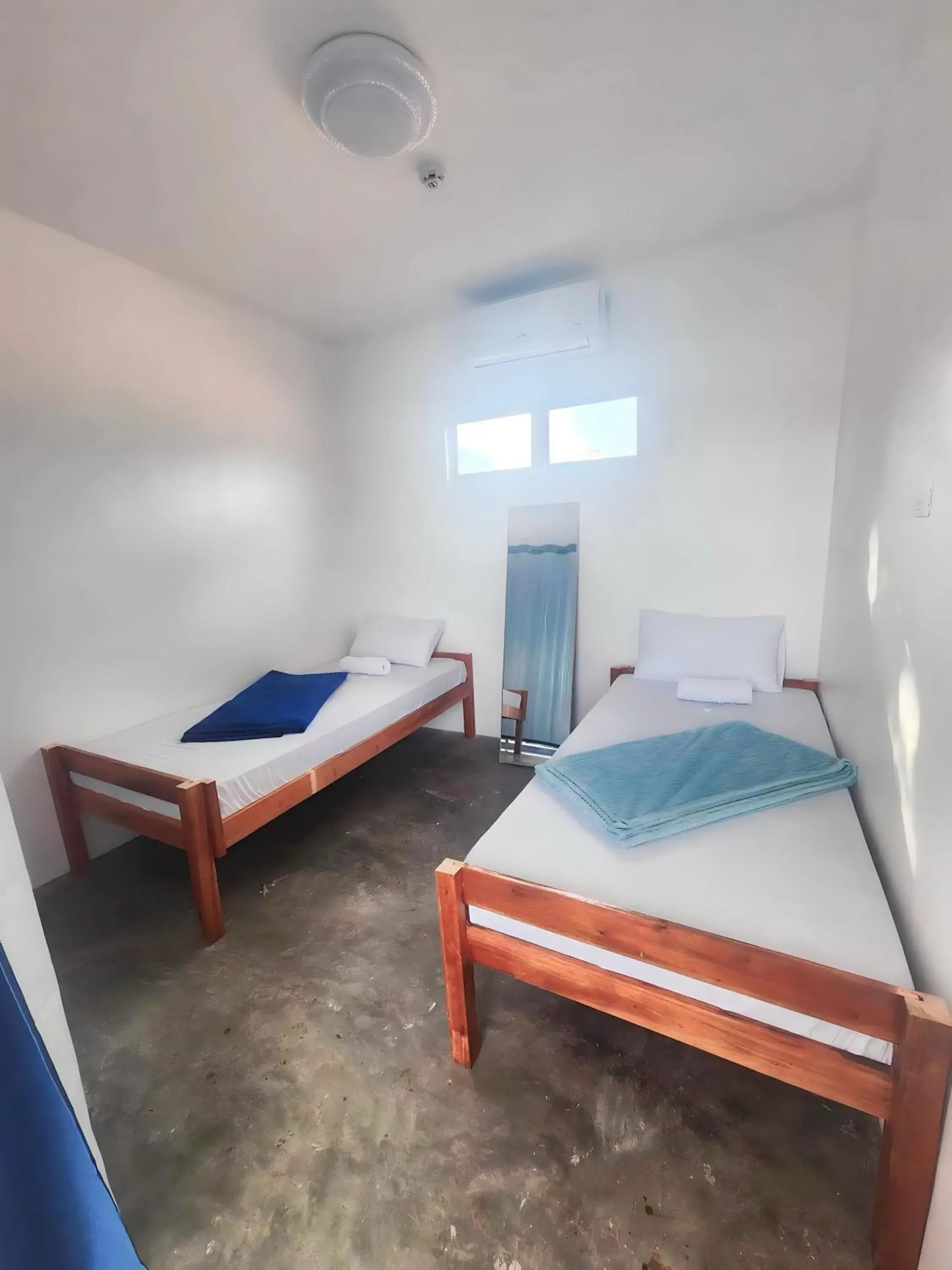 Standard Twin Room with Shared Bathroom in Sunset Paradise Moalboal Standard Twin Room with Shared Bathroom in Sunset Paradise Moalboal