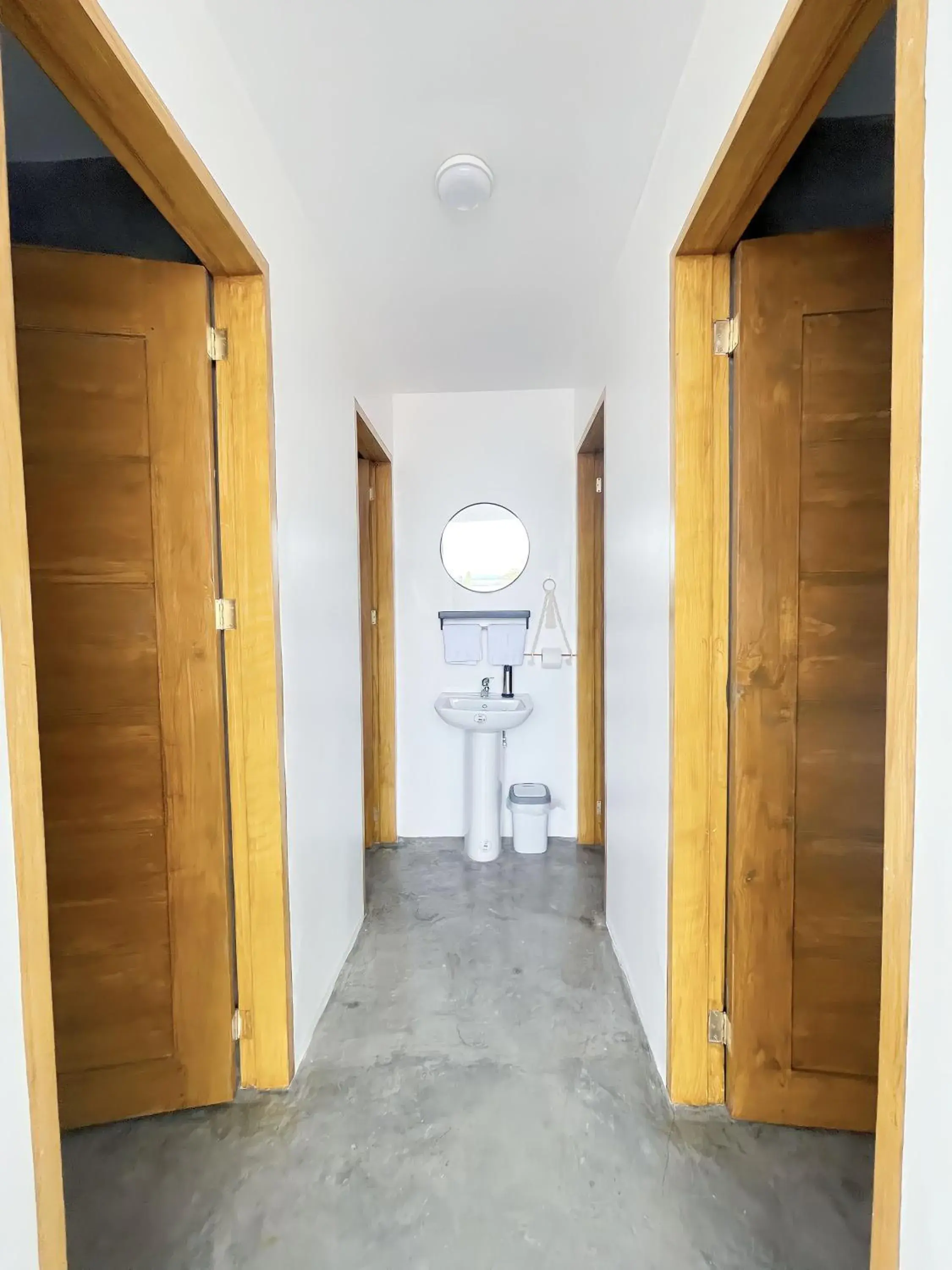 Standard Twin Room with Shared Bathroom in Sunset Paradise Moalboal Standard Twin Room with Shared Bathroom in Sunset Paradise Moalboal