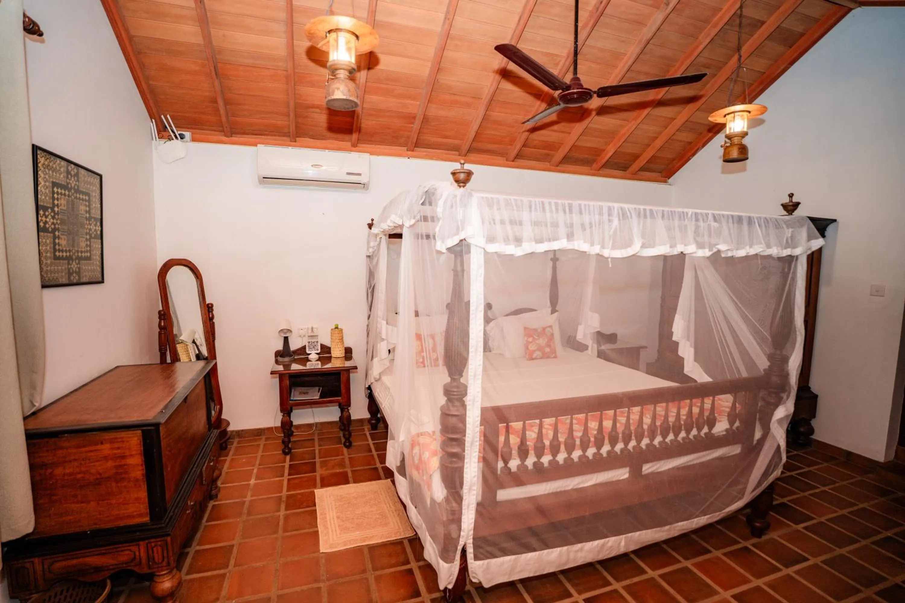 Bedroom, Bed in The Waves Beach Chalets