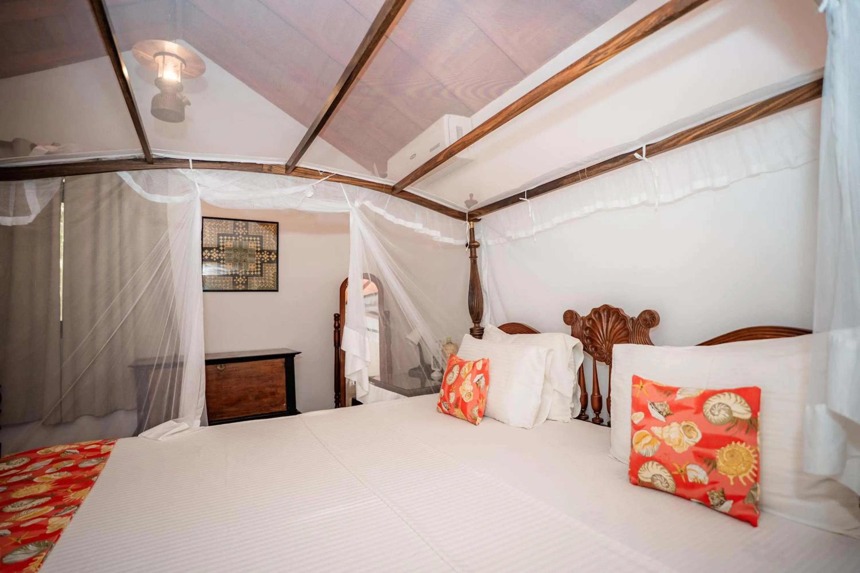 Bed in The Waves Beach Chalets