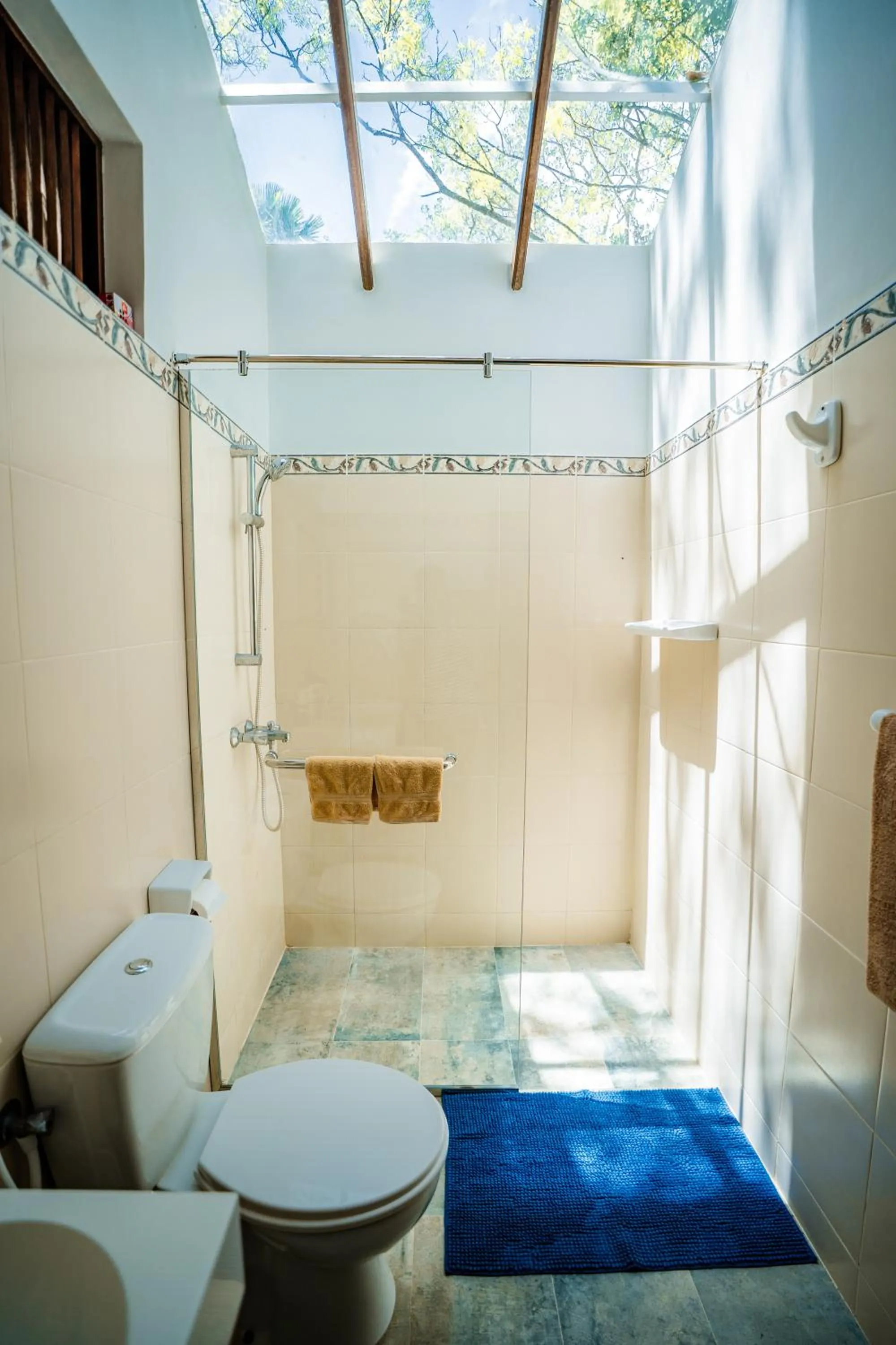 Bathroom in The Waves Beach Chalets
