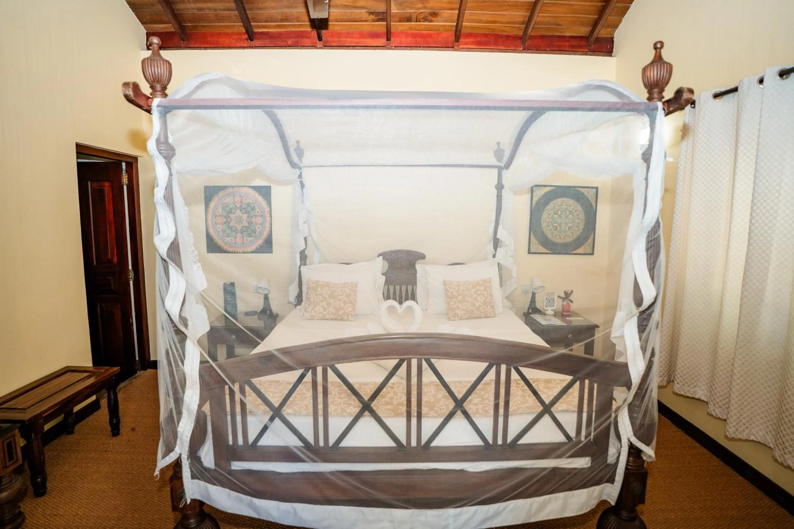 Bed in The Waves Beach Chalets