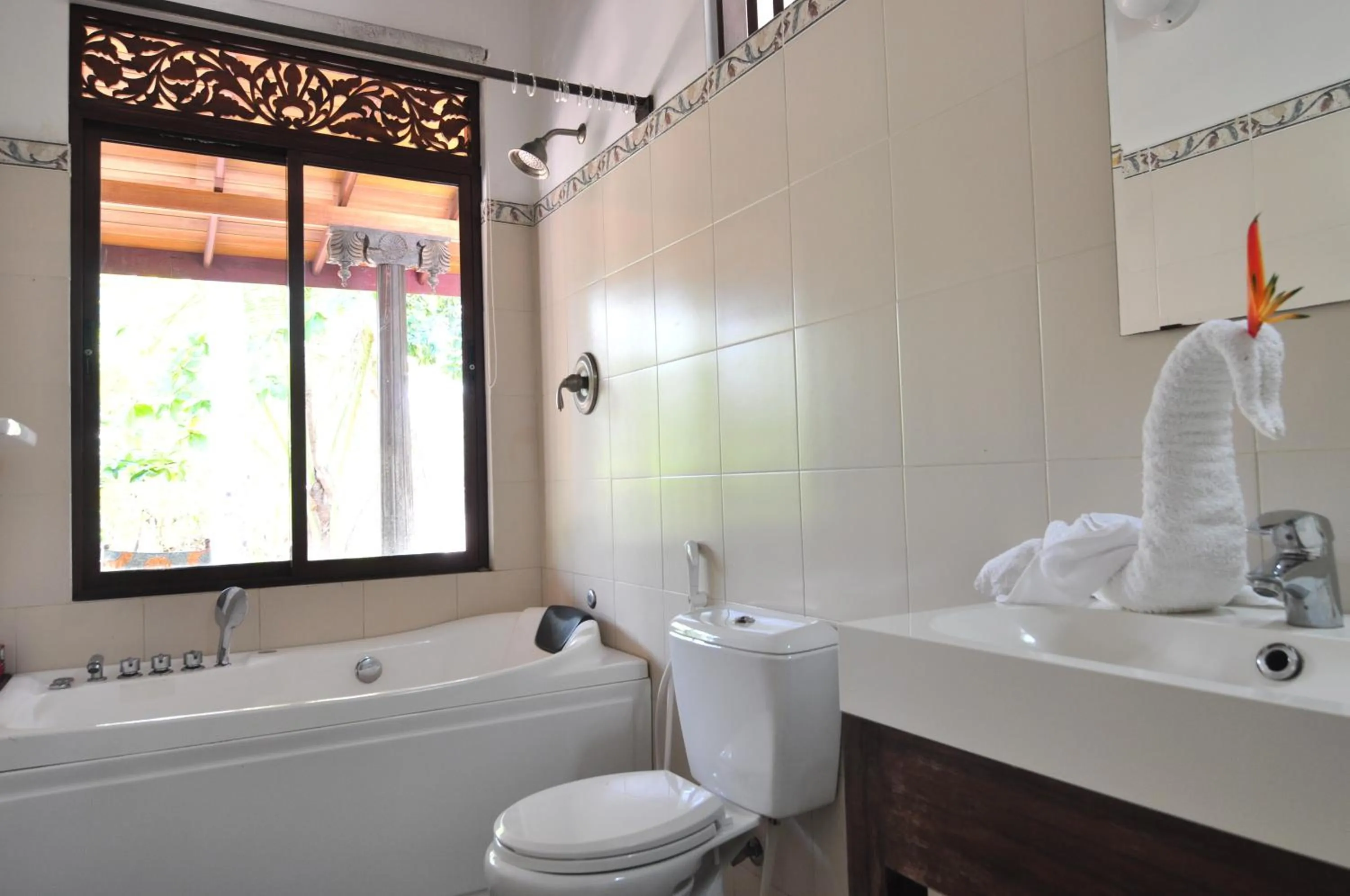 Bathroom in The Waves Beach Chalets