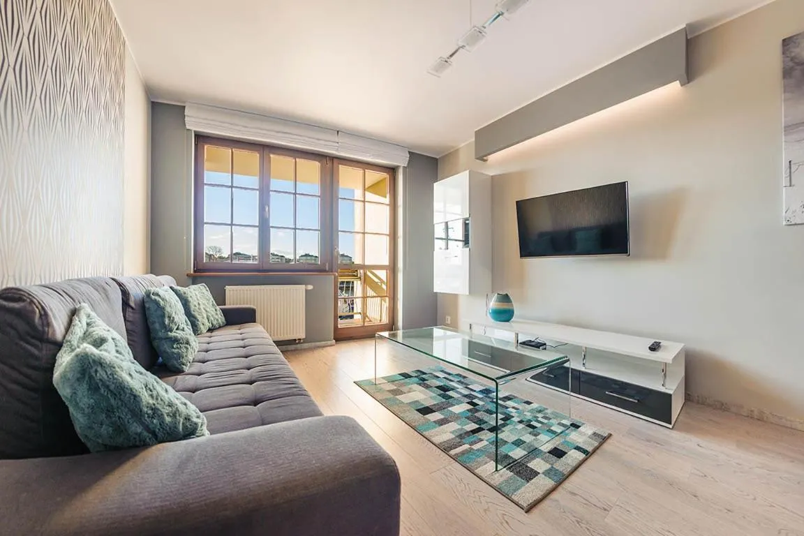 Living room in Bulwar Portowy, Sun & Snow