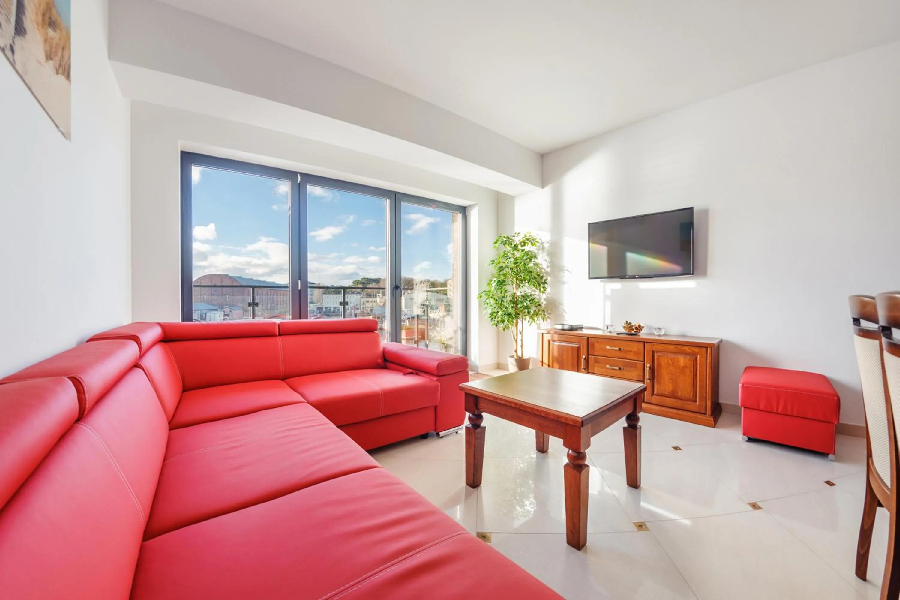 Living room in Bulwar Portowy, Sun & Snow