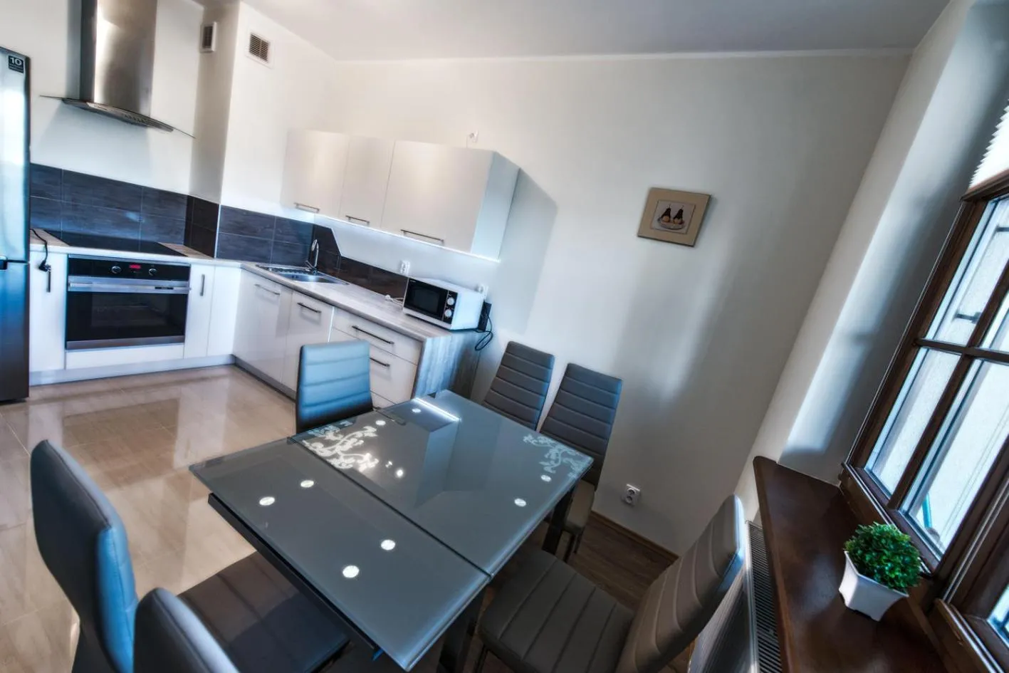 Kitchen or kitchenette in Bulwar Portowy, Sun & Snow