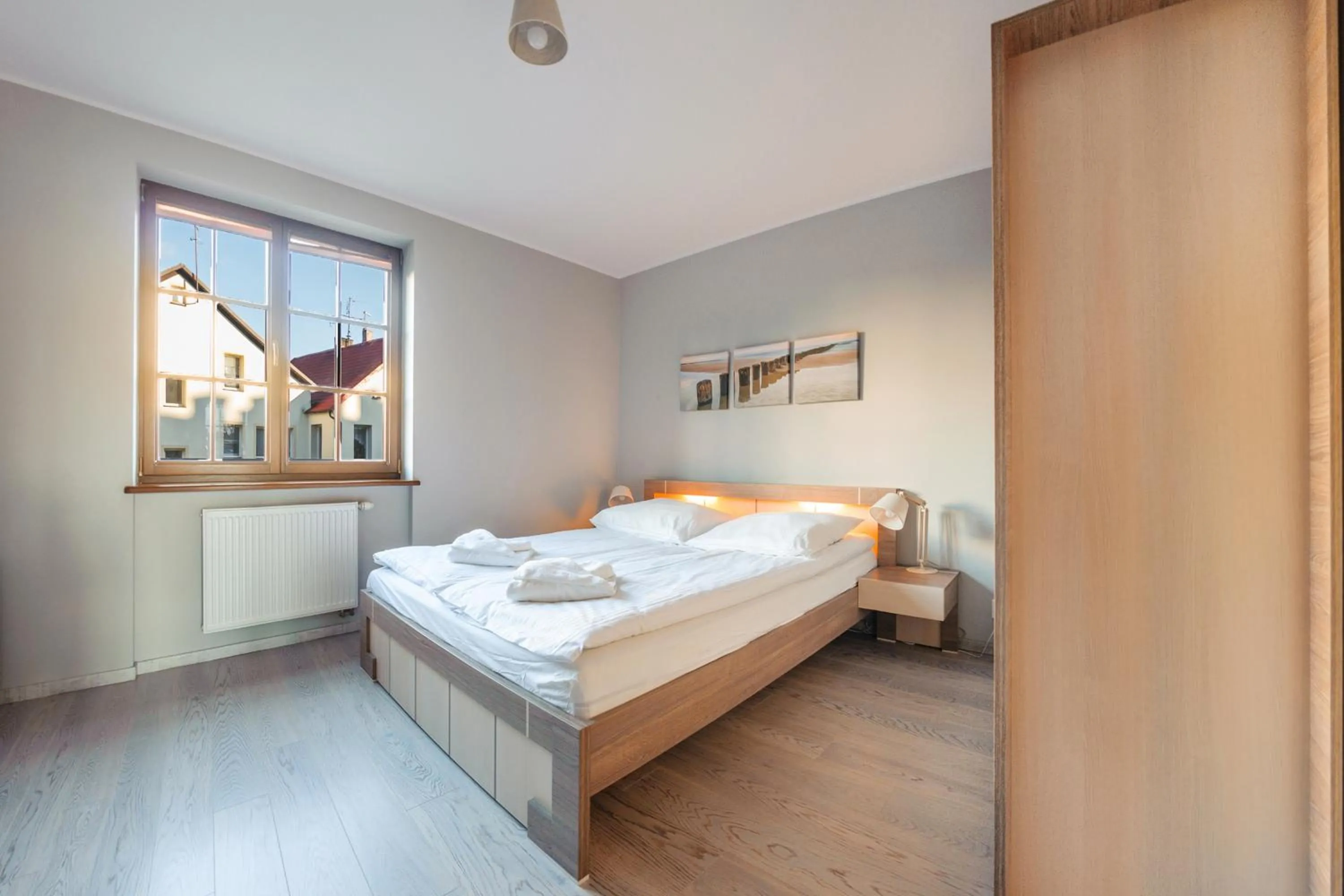 Bedroom, Bed in Bulwar Portowy, Sun & Snow