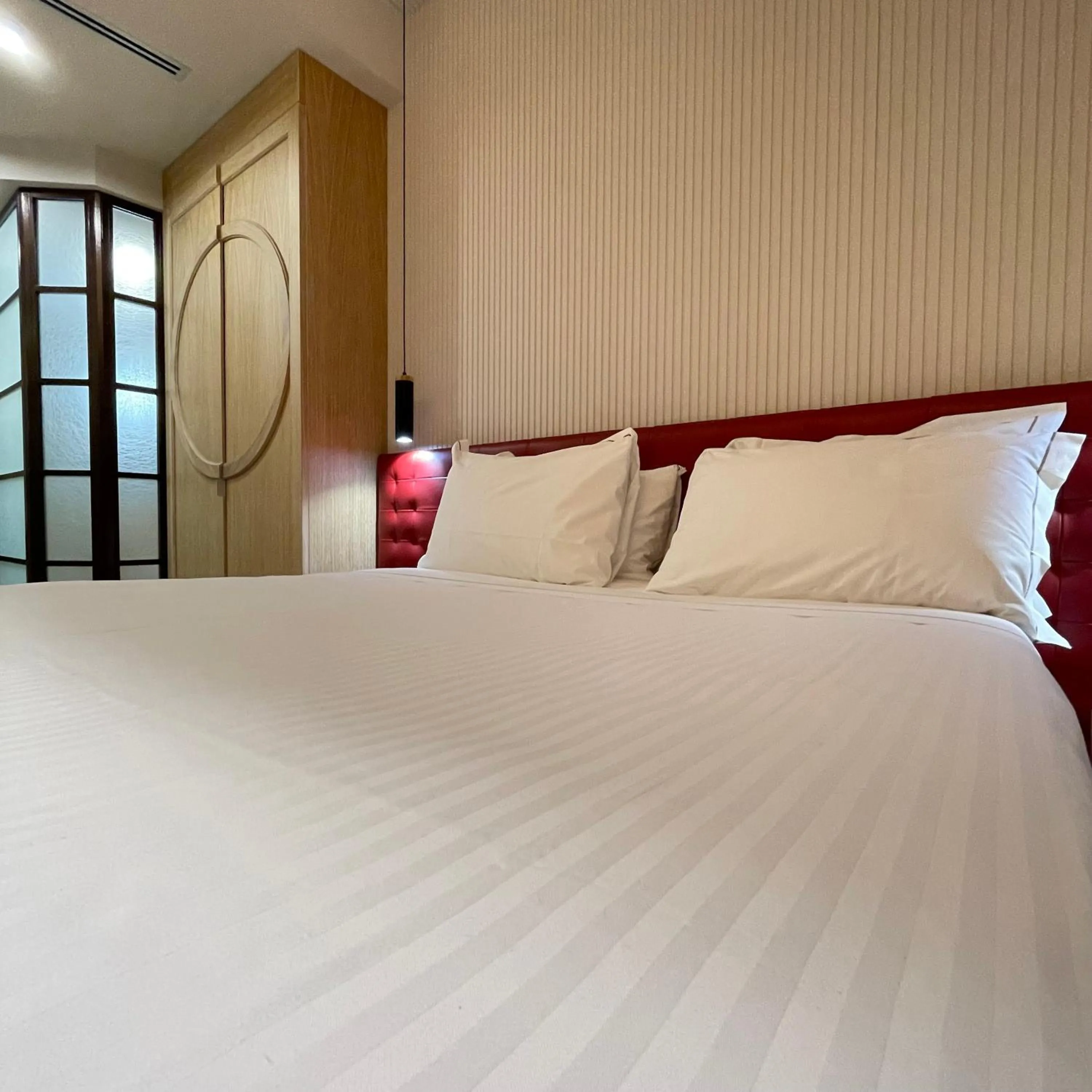 Bed in Passpartout Boutique Palace